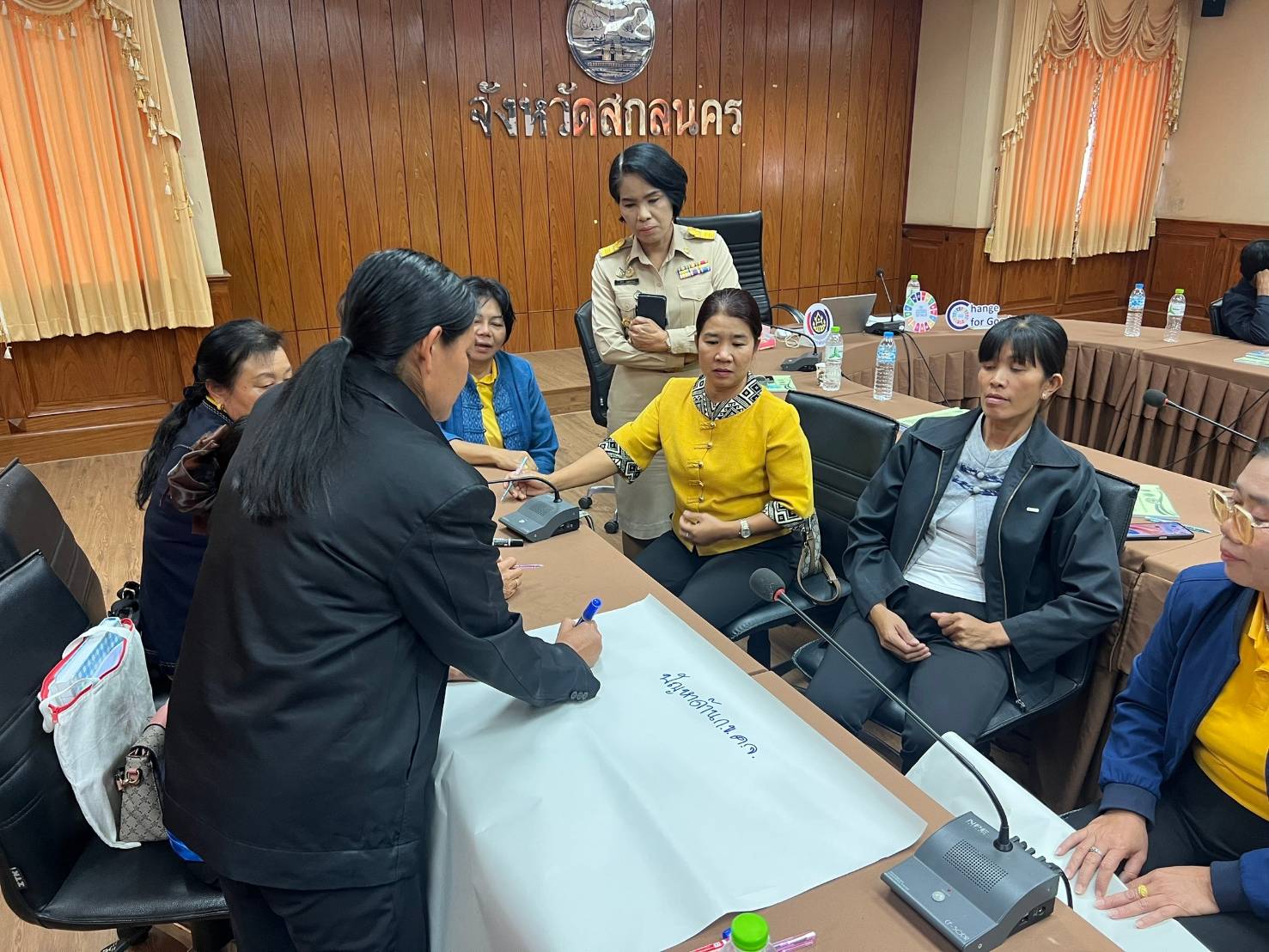 📢พช.สกลนคร : เพิ่มศักยภาพคณะกรรมการงานทุนชุมชนขับเคลื่อนเศรษฐกิจฐานราก และการเข้าถึงแหล่งทุนของประชาชนในชุมชน