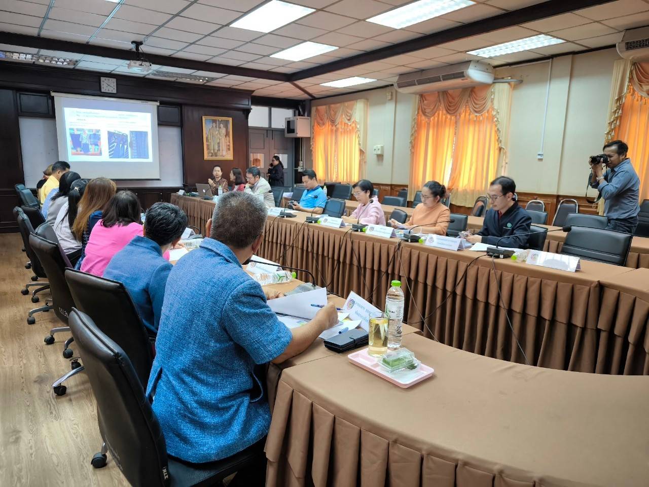 📢จังหวัดสกลนครดำเนินโครงการส่งเสริมกระบวนการเครือข่าย องค์ความรู้ (Knowledge – Based OTOP : KBO) กิจกรรมที่ 2 พัฒนาผลิตภัณฑ์ OTOP โดยเครือข่ายองค์ความรู้ (Knowledge – Based OTOP : KBO) จังหวัด