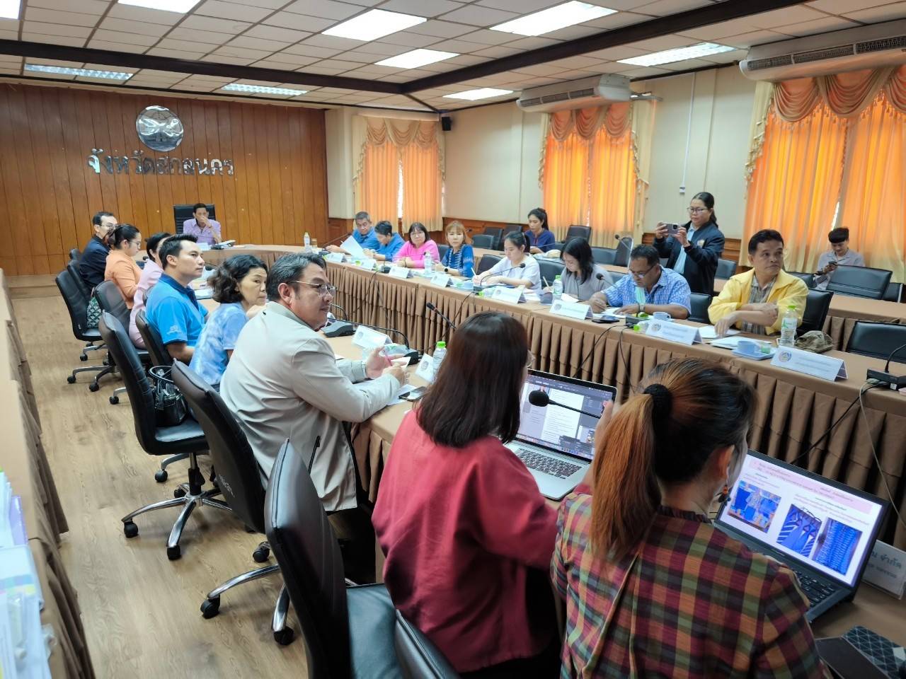 📢จังหวัดสกลนครดำเนินโครงการส่งเสริมกระบวนการเครือข่าย องค์ความรู้ (Knowledge – Based OTOP : KBO) กิจกรรมที่ 2 พัฒนาผลิตภัณฑ์ OTOP โดยเครือข่ายองค์ความรู้ (Knowledge – Based OTOP : KBO) จังหวัด