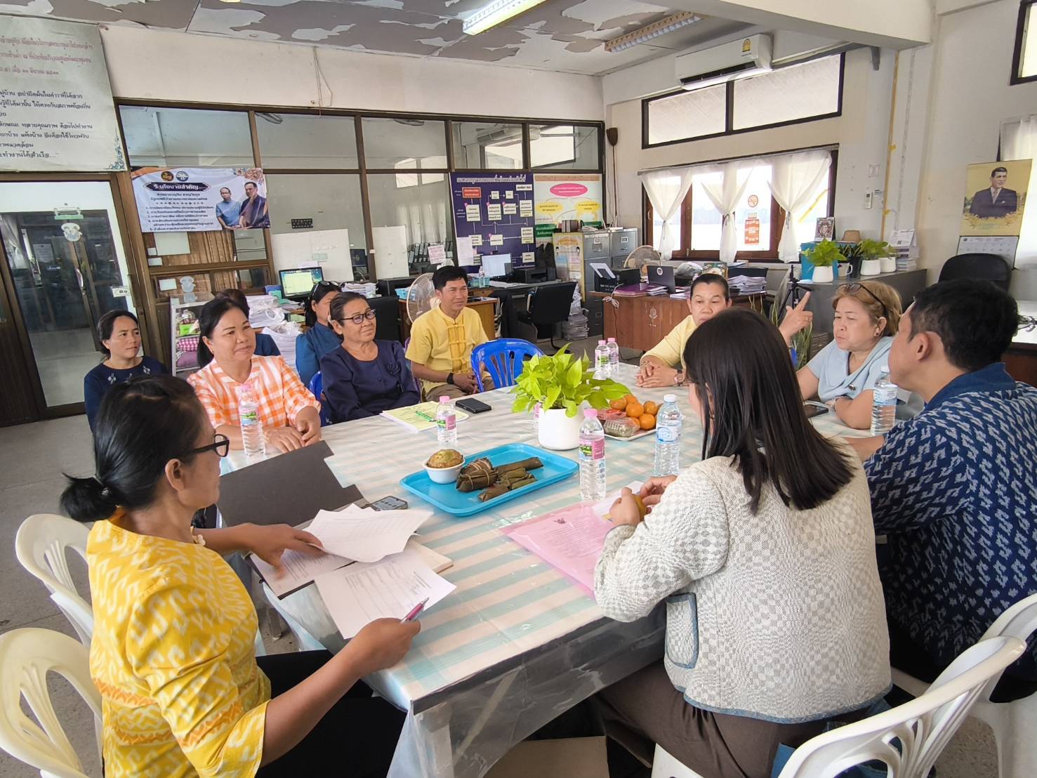 📢พช.สกลนคร : ลงพื้นที่ติดตามสนับสนุนการดำเนินงานของคณะกรรมการเครือข่าย กลุ่มอาชีพ และผู้ผลิต ผู้ประกอบการ หนึ่งตำบล หนึ่งผลิตภัณฑ์ ตามโครงการพัฒนาศักยภาพเครือข่ายกลุ่มอาชีพ และผู้ผลิต ผู้ประกอบการ หนึ่งตำบล หนึ่งผลิตภัณฑ์ ระดับจังหวัด และการดำเนินงานโครงการศูนย์จัดการกองทุนชุมชน