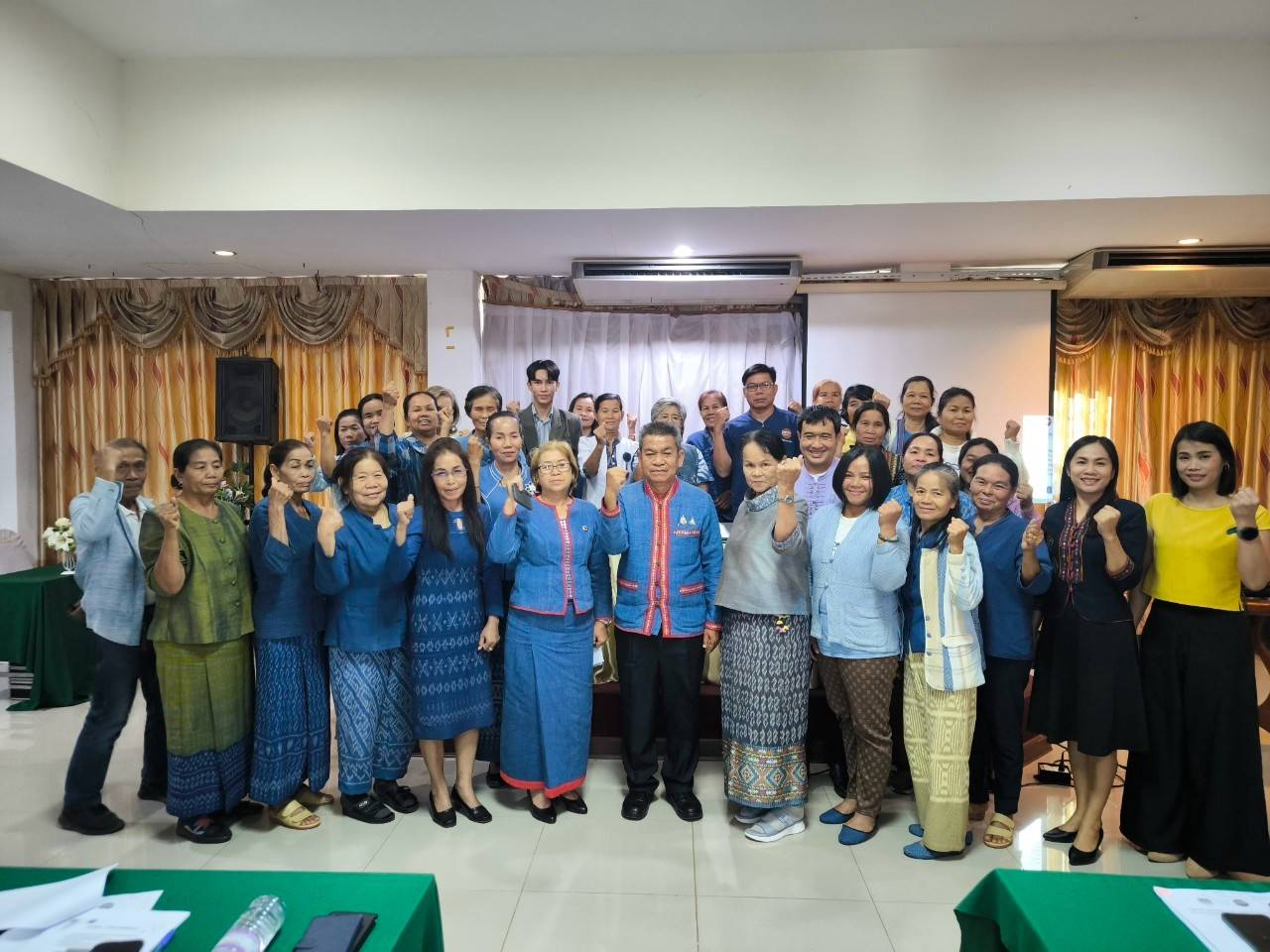 📢พช.สกลนคร พัฒนาศักยภาพผู้ประกอบการ OTOP ยกระดับผ้าทอสกลนคร เพื่อรองรับการแข่งขันด้านการค้าการลงทุน 📢