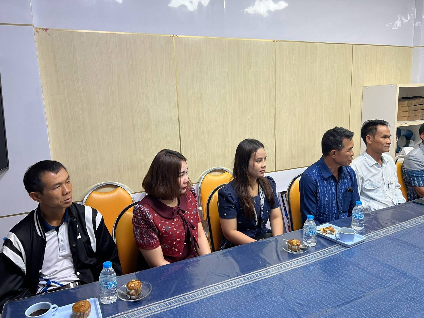 📢จังหวัดสกลนคร:มอบรถยนต์ราชการ เพื่อส่งเสริมและสนับ สนุนการพัฒนาชุมชนให้มีความเข้มแข็งและยั่งยืนแก่หน่วยงานภาคีเครือข่ายการพัฒนา ในเขตพื้นที่จังหวัดสกลนคร