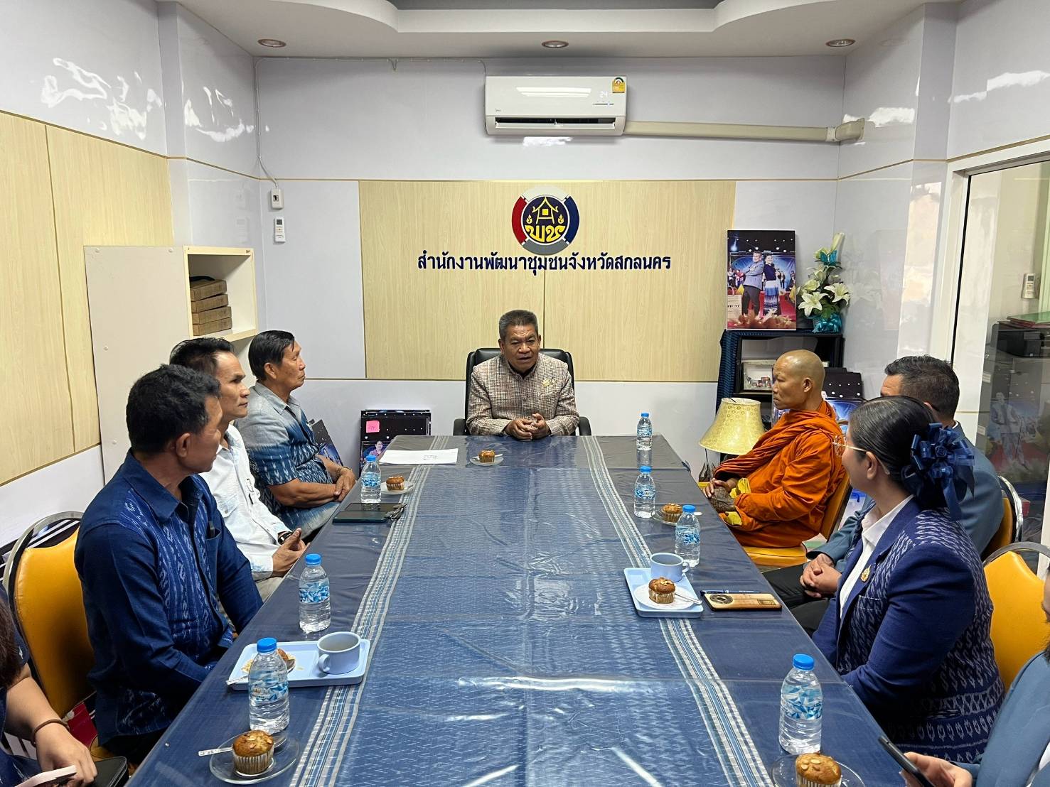 📢จังหวัดสกลนคร:มอบรถยนต์ราชการ เพื่อส่งเสริมและสนับ สนุนการพัฒนาชุมชนให้มีความเข้มแข็งและยั่งยืนแก่หน่วยงานภาคีเครือข่ายการพัฒนา ในเขตพื้นที่จังหวัดสกลนคร