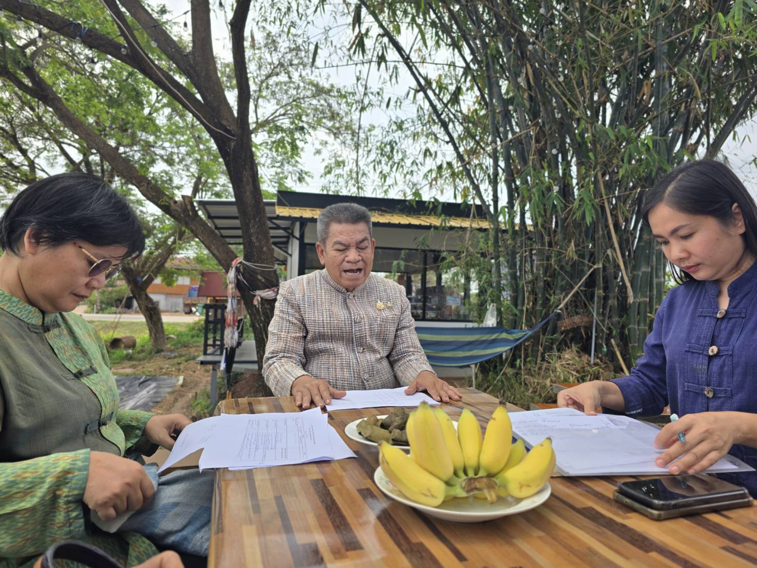 📢พช.สกลนคร : ติดตามและสนับสนุนการดำเนินงานของคณะกรรมการเครือข่าย กลุ่มอาชีพ และผู้ผลิต ผู้ประกอบการ หนึ่งตำบล หนึ่งผลิตภัณฑ์ ตามโครงการพัฒนาศักยภาพเครือข่ายกลุ่มอาชีพ และผู้ผลิต ผู้ประกอบการ หนึ่งตำบล หนึ่งผลิตภัณฑ์ ระดับจังหวัด