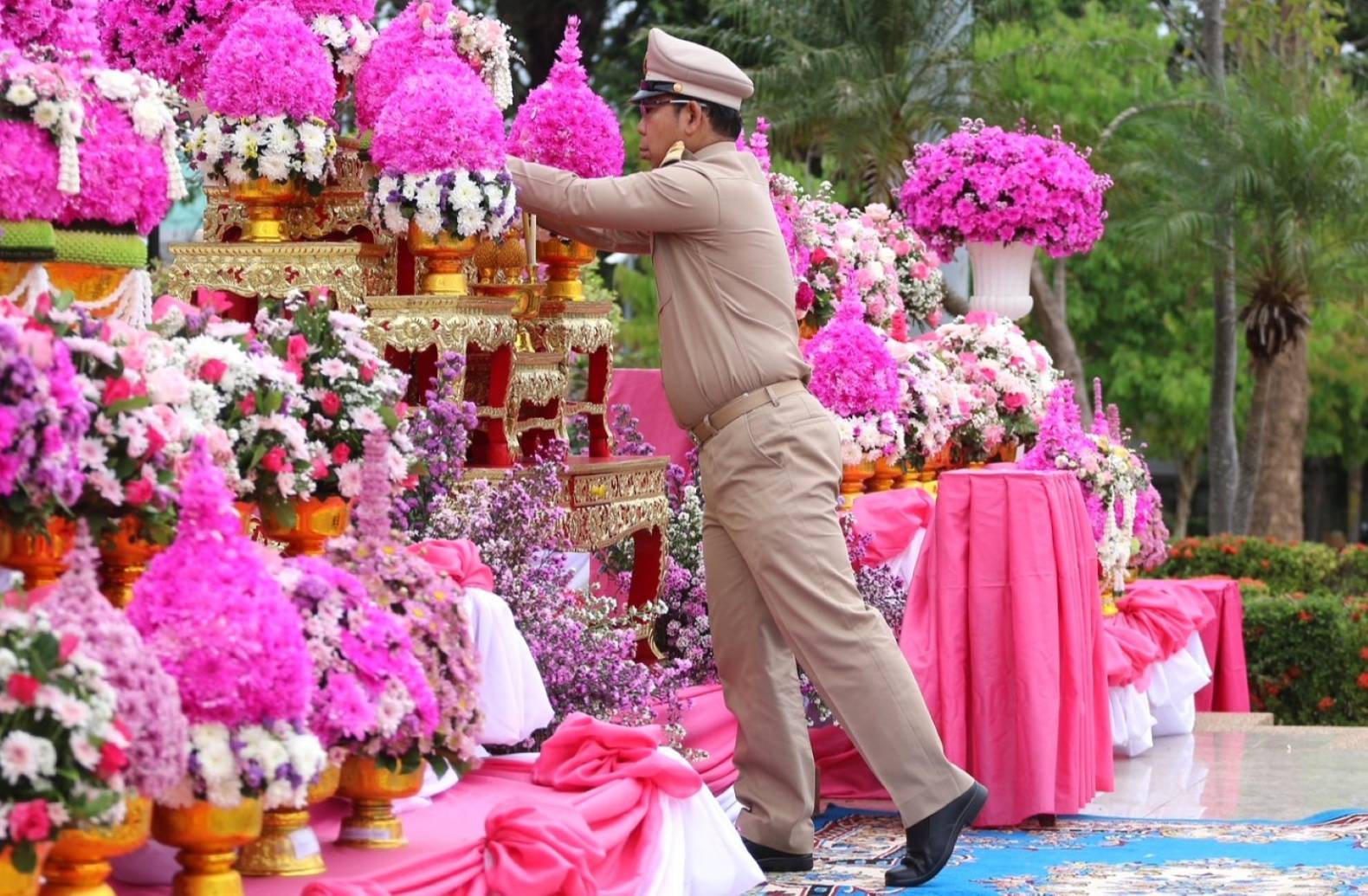 🎯จังหวัดสกลนคร จัดพิธีถวายราชสักการะ ร.5 เนื่องในวันท้องถิ่นไทย ประจำปี 2568
