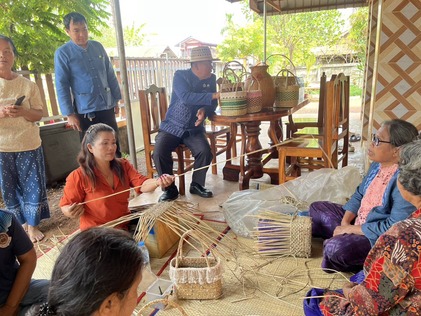 📢พช.สกลนคร ติดตามและสนับสนุนกลุ่ม OTOP เพื่อพัฒนาและยกระดับผลิตภัณฑ์ด้วยเครือข่ายองค์ความรู้ KBO 📢