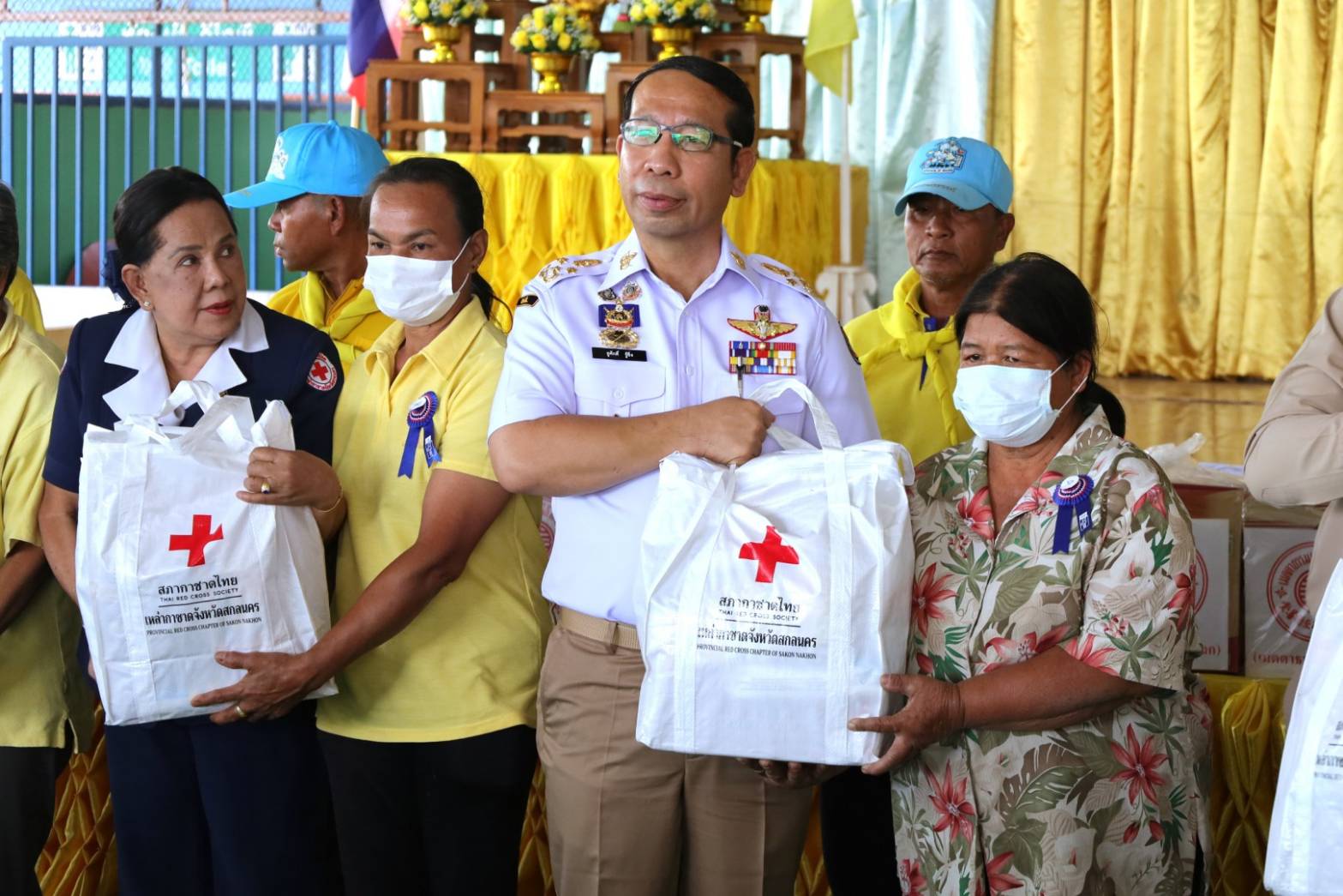 📢จังหวัดสกลนคร :ออกหน่วยจังหวัดเคลื่อนที่ เพื่อบำบัดทุกข์ บำรุงสุขและสร้างรอยยิ้มให้ประชาชนในเขตพื้นที่จังหวัดสกลนคร