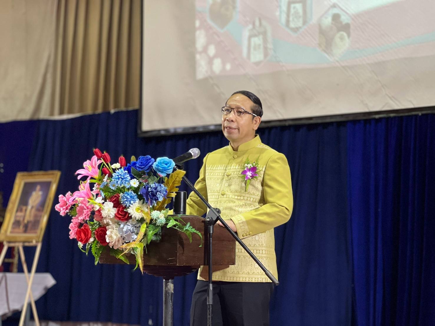 🌈จังหวัดสกลนคร : จัดกิจกรรมวันสตรีสากล ภายใต้ “โครงการฝึกอบรมปฏิบัติการเพื่อพัฒนาศักยภาพสตรี ด้านการส่งเสริมบุคลิกภาพและเพิ่มช่องทางการสร้างรายได้” ส่งเสริมการมีส่วนร่วม และพัฒนาศักยภาพขององค์กรสตรีทุกระดับ