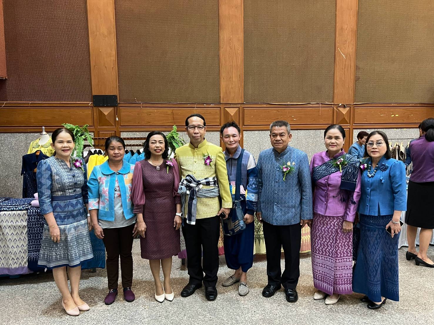 🌈จังหวัดสกลนคร : จัดกิจกรรมวันสตรีสากล ภายใต้ “โครงการฝึกอบรมปฏิบัติการเพื่อพัฒนาศักยภาพสตรี ด้านการส่งเสริมบุคลิกภาพและเพิ่มช่องทางการสร้างรายได้” ส่งเสริมการมีส่วนร่วม และพัฒนาศักยภาพขององค์กรสตรีทุกระดับ
