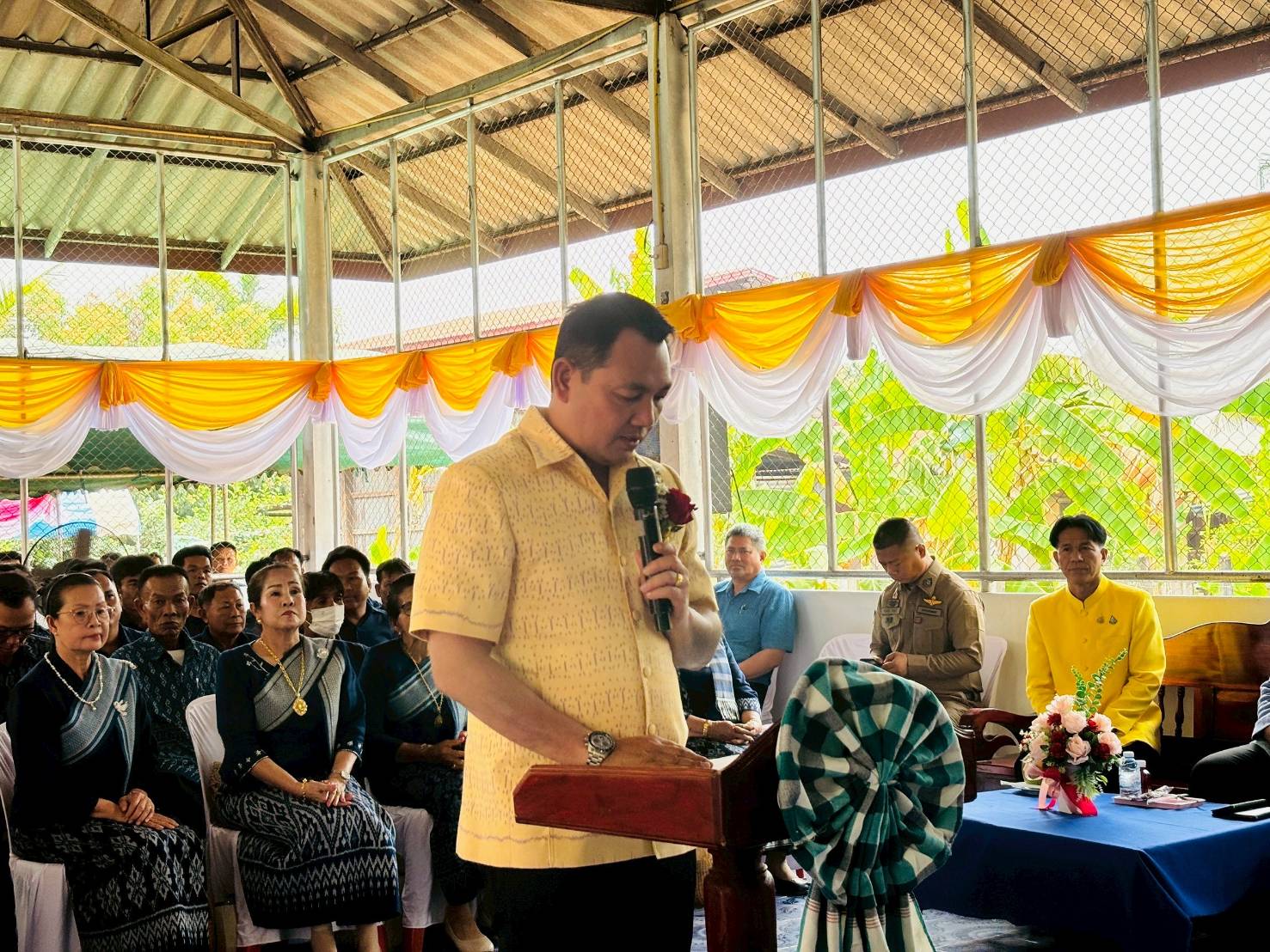 จังหวัดสกลนคร :ส่งเสริมการท่องเที่ยวเชิงสร้างสรรค์ ส่งเสริมการเรียนรู้ที่นักท่องเที่ยวลงมือปฏิบัติ (D-Hope) และจัดนิทรรศการโปรแกรมของผู้ประกอบการชุมชน (Champ)
