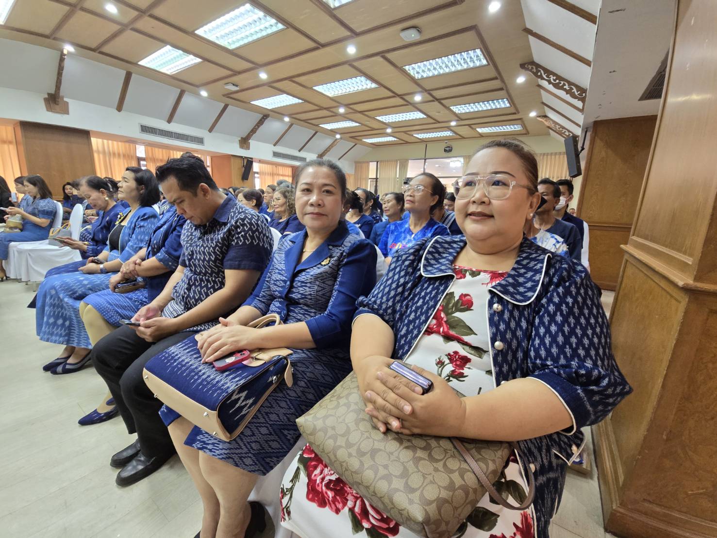 📢จังหวัดสกลนคร : เปิดฉากเทศกาลเมืองครามสกลนคร (Kram & Craft Sakon Festival 2024) อย่างยิ่งใหญ่ ในปี 2568
