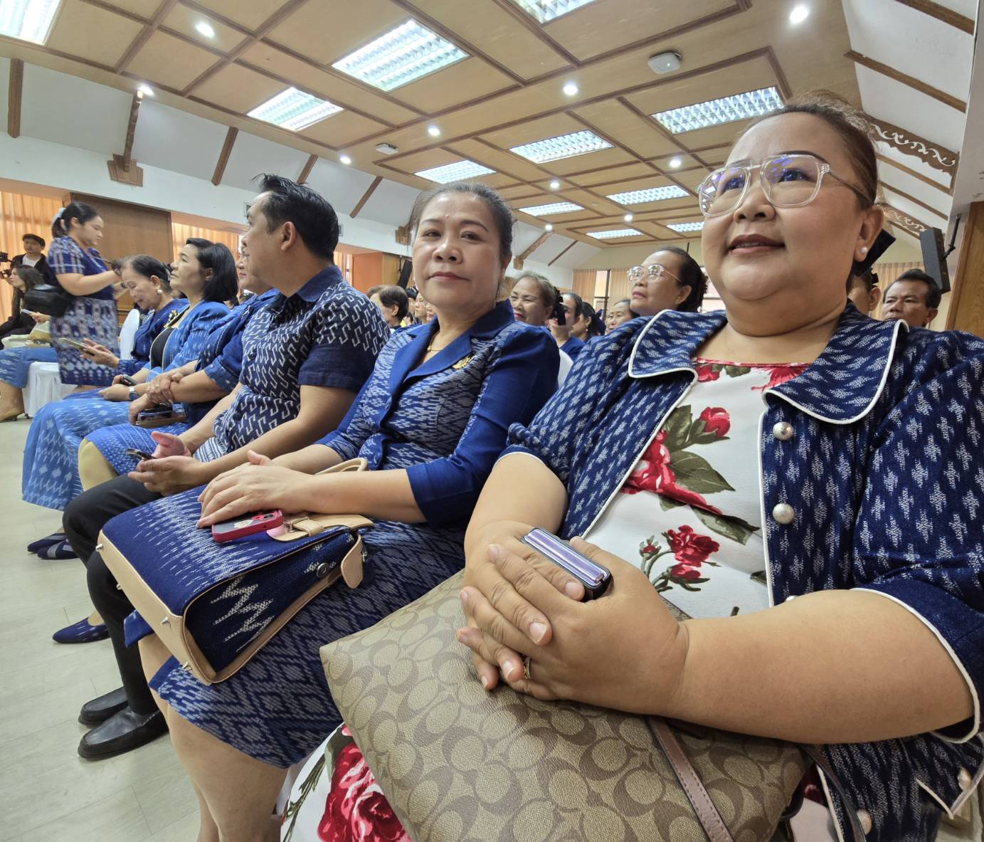 📢จังหวัดสกลนคร : เปิดฉากเทศกาลเมืองครามสกลนคร (Kram & Craft Sakon Festival 2024) อย่างยิ่งใหญ่ ในปี 2568