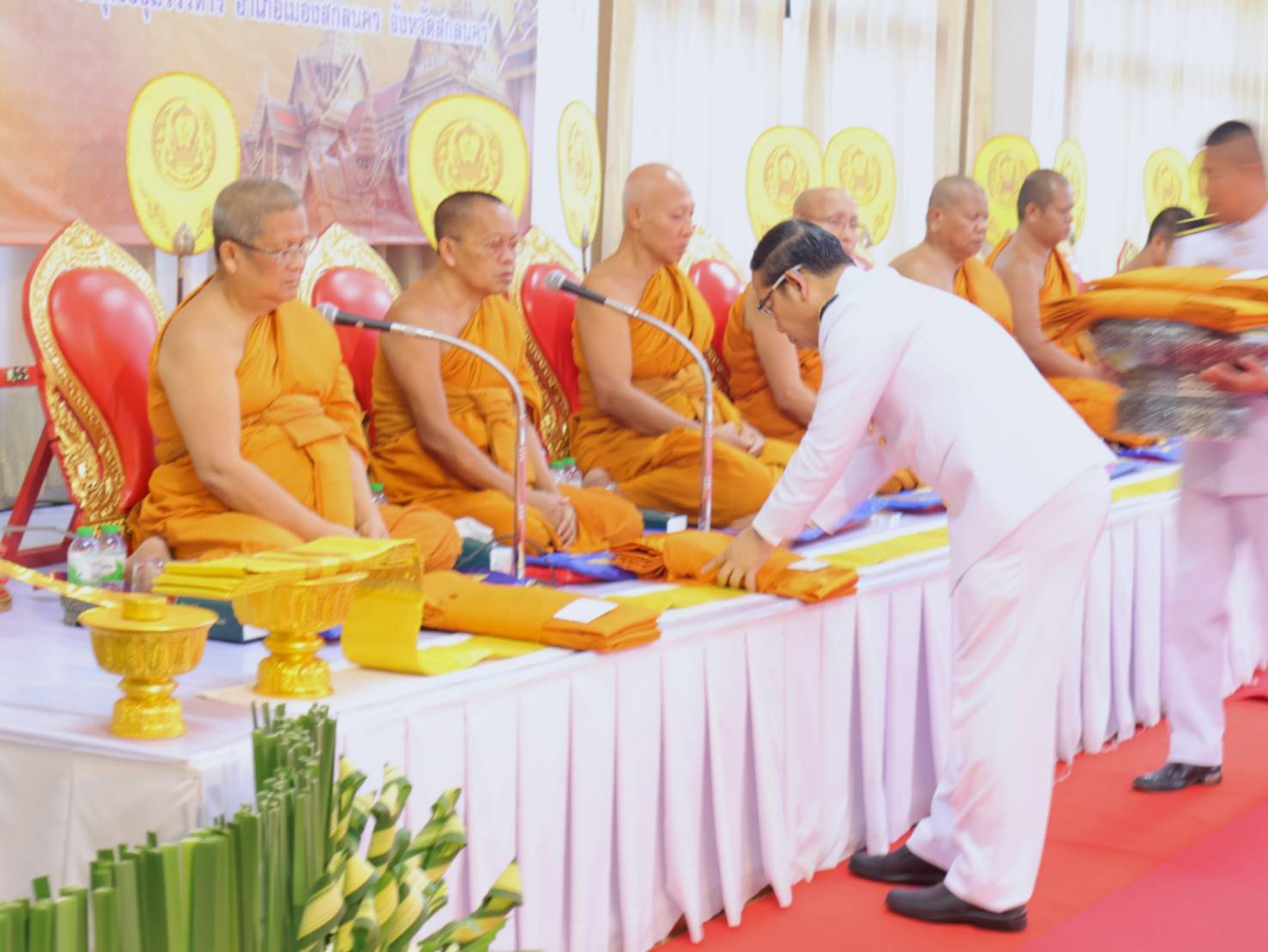 🌈จังหวัดสกลนคร ; จัดพิธีทำบุญตักบาตรถวายพระราชกุศลเนื่องในวันที่ระลึกพระบาทสมเด็จพระนั่งเกล้าเจ้าอยู่หัว พระมหาเจษฎาราชเจ้า ประจำปี 2568