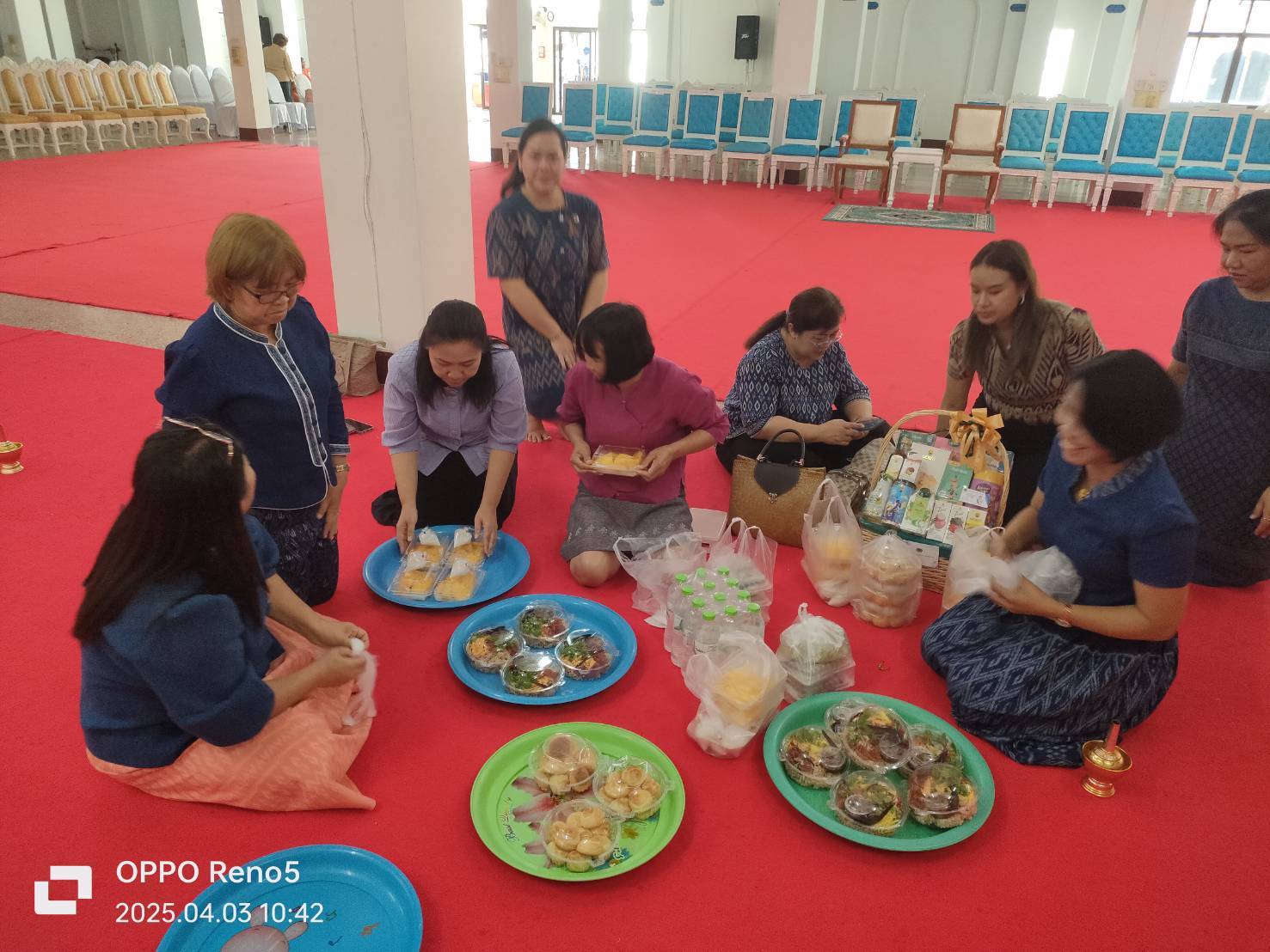 📣พช.สกลนคร จัดกิจกรรมทำบุญถวายภัตตาหารเพล เสริมสร้างคุณธรรม ภายใต้โครงการพัฒนาชุมชนใสสะอาด ประจำปีงบประมาณ พ.ศ. 2568 มิติที่ 4 การเสริมสร้างองค์กรคุณธรรม