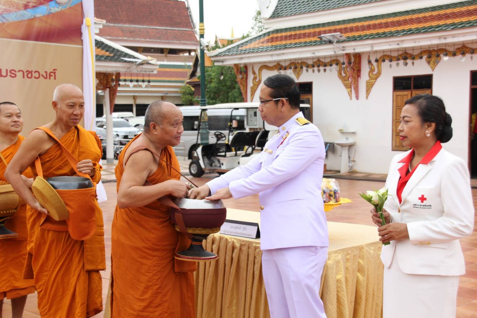📰จังหวัดสกลนครจัดพิธีสวดพระพุทธมนต์ และพิธีทำบุญตักบาตร ถวายพระราชกุศล เนื่องในวันจักรี ประจำปี 2568