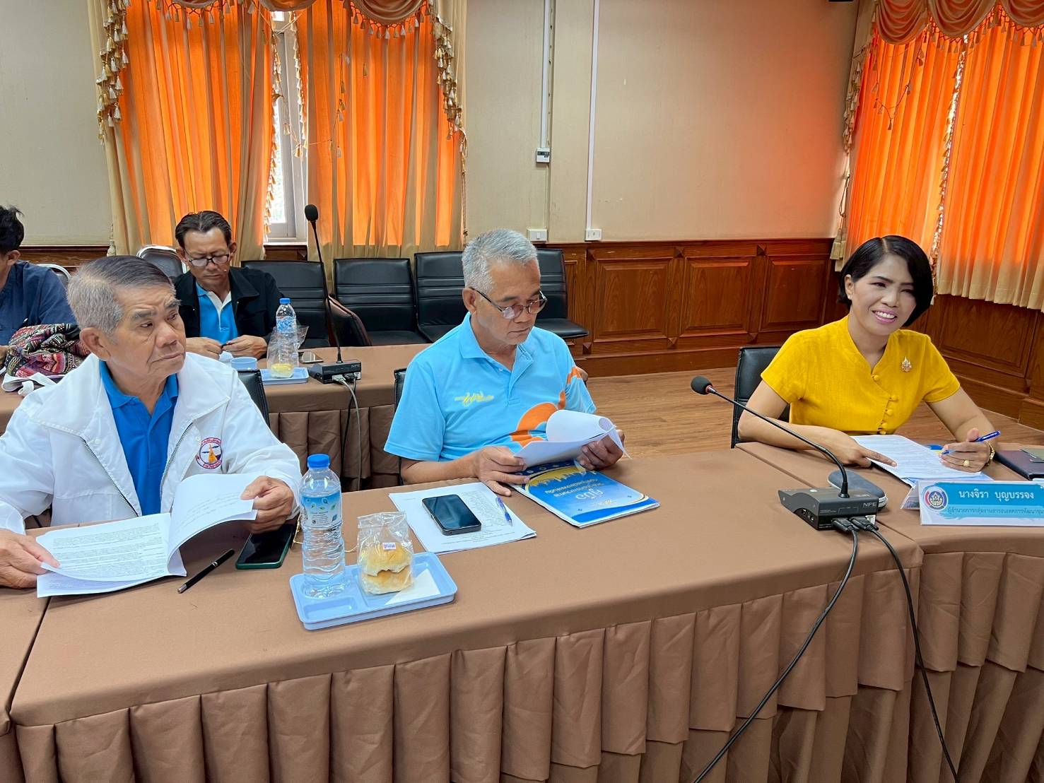 🏘พช.สกลนคร : ประชุมคณะกรรมการเครือข่ายกองทุนแม่ของแผ่นดินระดับจังหวัดและเจ้าหน้าที่พัฒนาชุมชนอำเภอ เพื่อขับเคลื่อนงานกองทุนแม่ของแผ่นดินในเขตพื้นที่จังหวัดสกลนคร