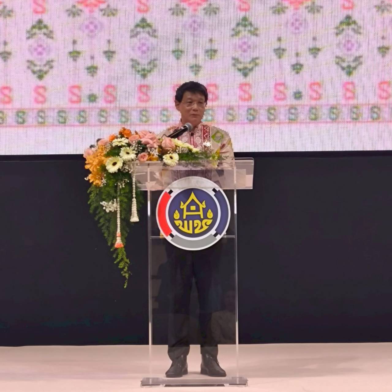 🌈 กรมการพัฒนาชุมชน Coaching ผ้าลายพระราชทานและงานหัตถกรรม จุดดำเนินการที่ 3 : ภาคตะวันออกเฉียงเหนือ ณ จังหวัดอุดรธานี ตามโครงการยกระดับพัฒนาผลิตภัณฑ์ภูมิปัญญาผ้าไทยและงานหัตถกรรม
