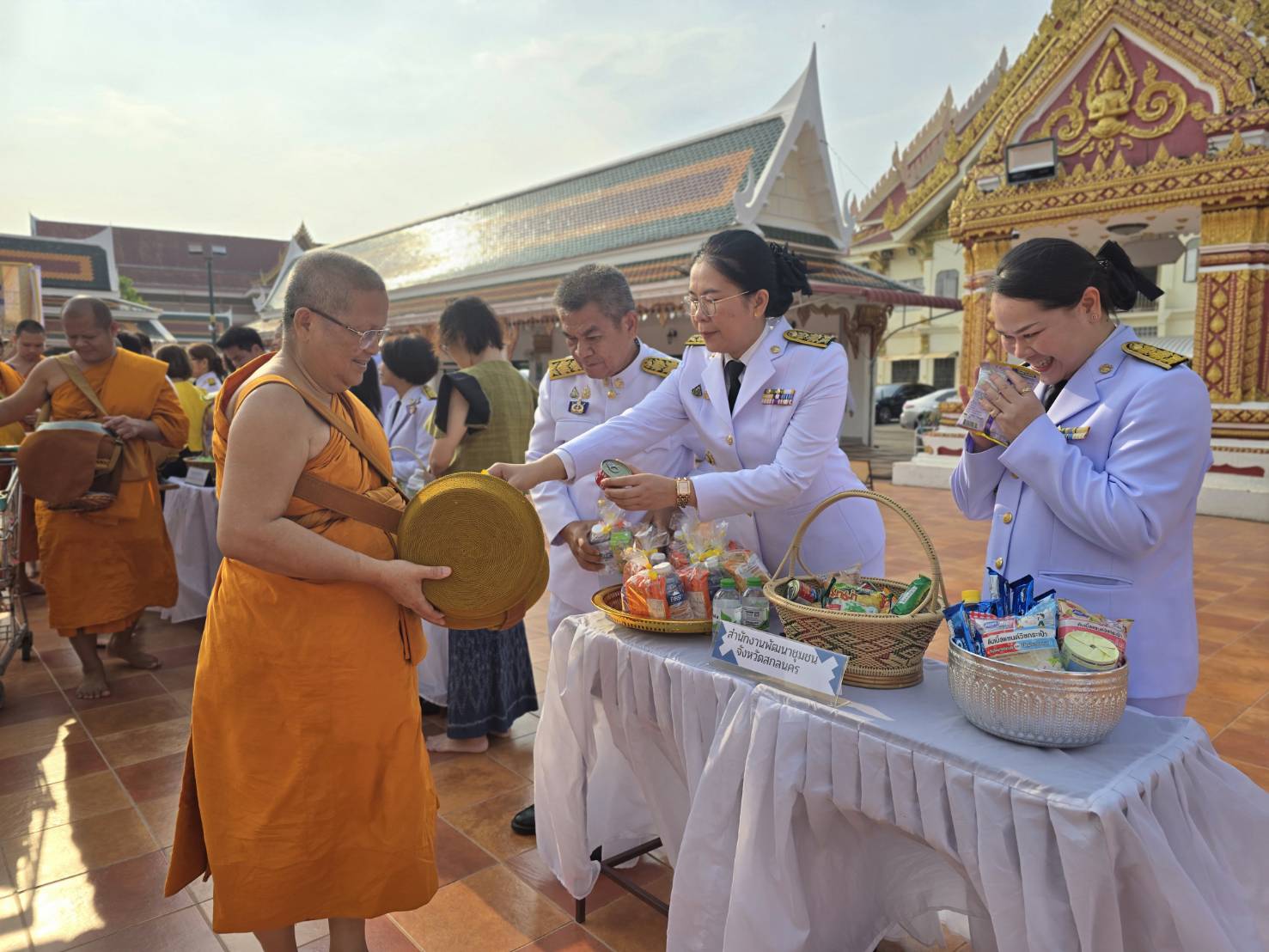 📢จังหวัดสกลนคร จัดพิธีสวดพระพุทธมนต์ ทำบุญตักบาตร ถวายพระราชกุศล เนื่องในวันที่ระลึกคล้ายวันสวรรคตสมเด็จพระนเรศวรมหาราช ประจำปี 2568