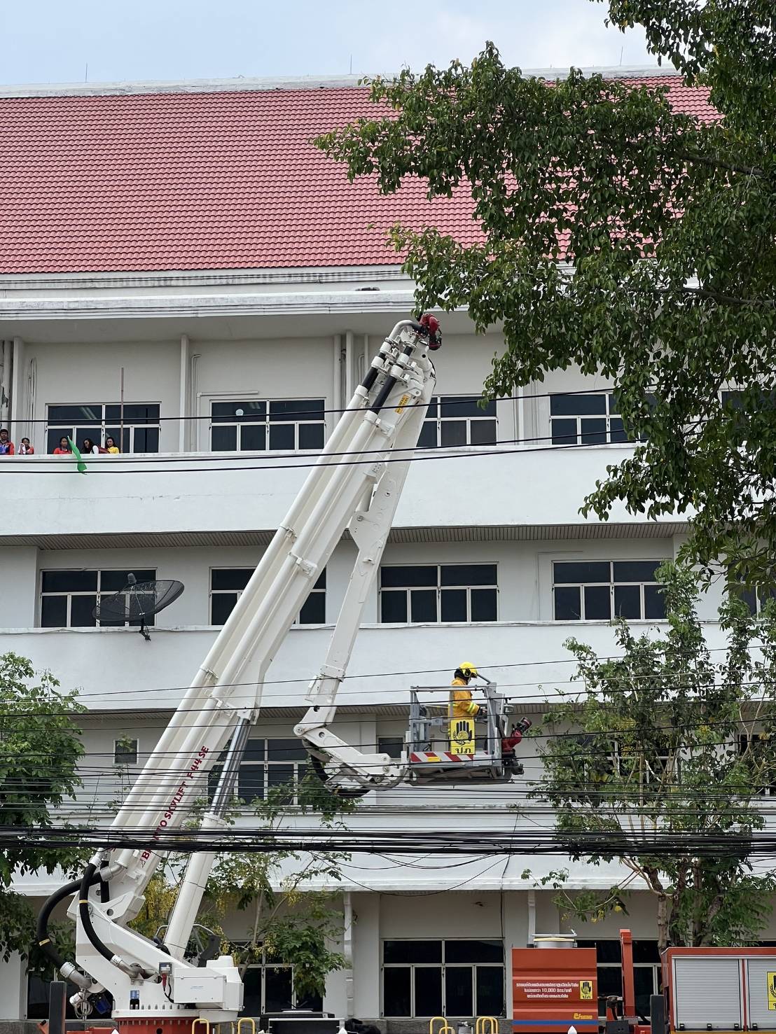 📢จังหวัดสกลนคร ฝึกซ้อมดับเพลิงและอพยพหนีไฟ ประจำปี 2568 สร้างความมั่นใจรับมือเหตุฉุกเฉิน