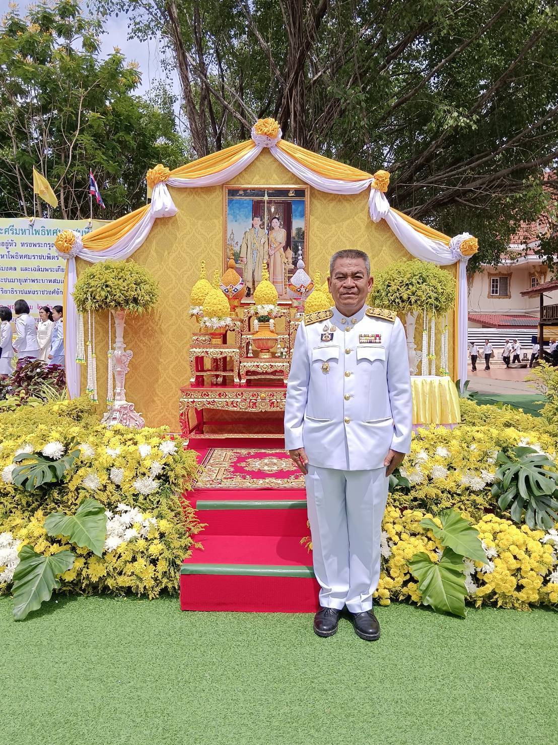 จังหวัดสกลนครจัดพิธีปลูกพระศรีมหาโพธิทศมราชบพิตร ณ มณฑลปลูกวัดพระธาตุเชิงชุมวรวิหาร ในวันวิสาขบูชา เฉลิมพระเกียรติพระบาทสมเด็จพระเจ้าอยู่หัว เนื่องในโอกาสพระราชพิธีสมมงคลพระชนมายุเท่าพระบาทสมเด็จพระพุทธยอดฟ้าจุฬาโลกมหาราช