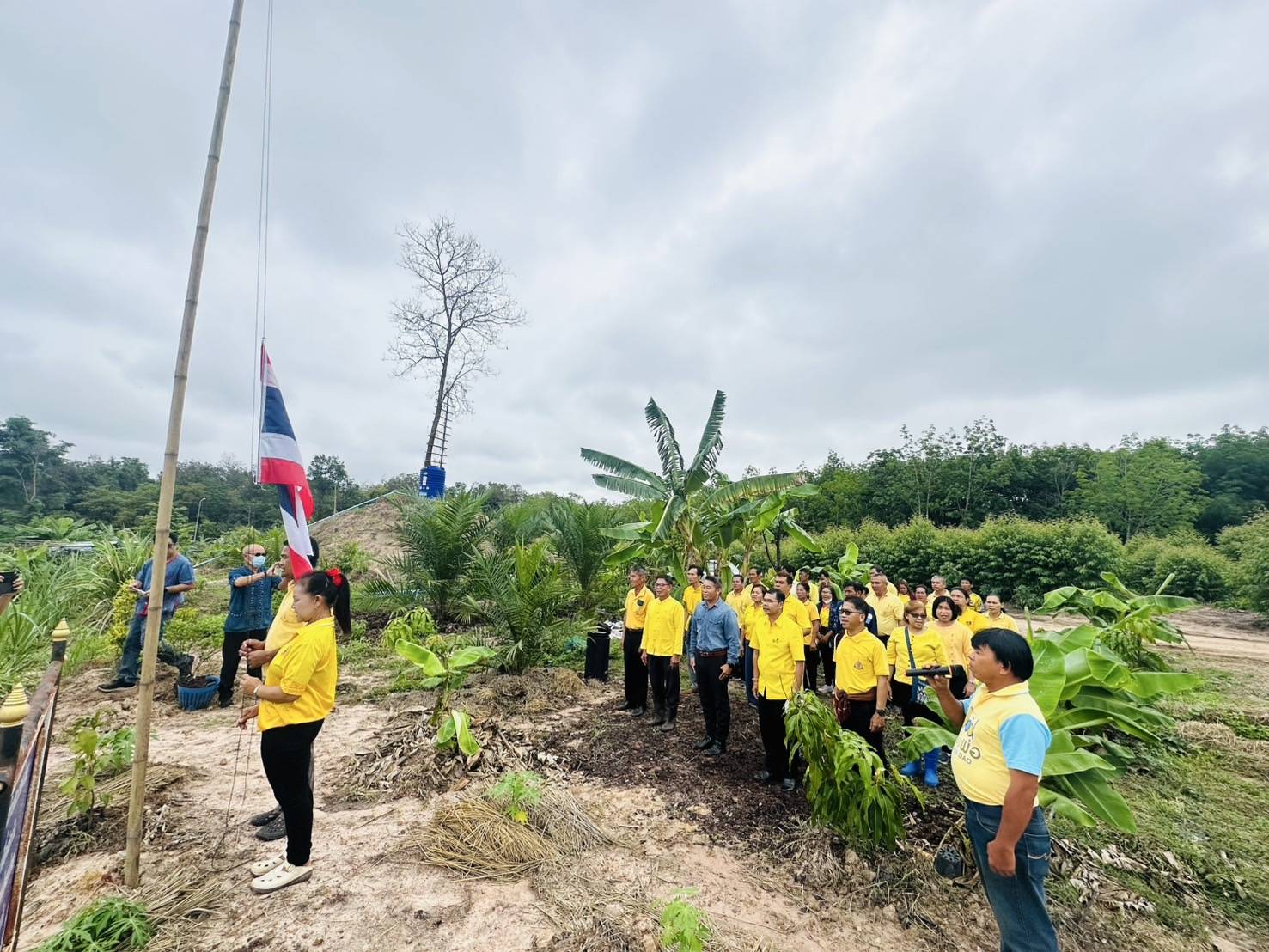 🌾🌾พช.สกลนคร ประชุมสัญจร คณะกรรมการเครือข่าย “โคก หนอง นา”และเจ้าหน้าที่พัฒนาชุมชนจังหวัดสกลนคร