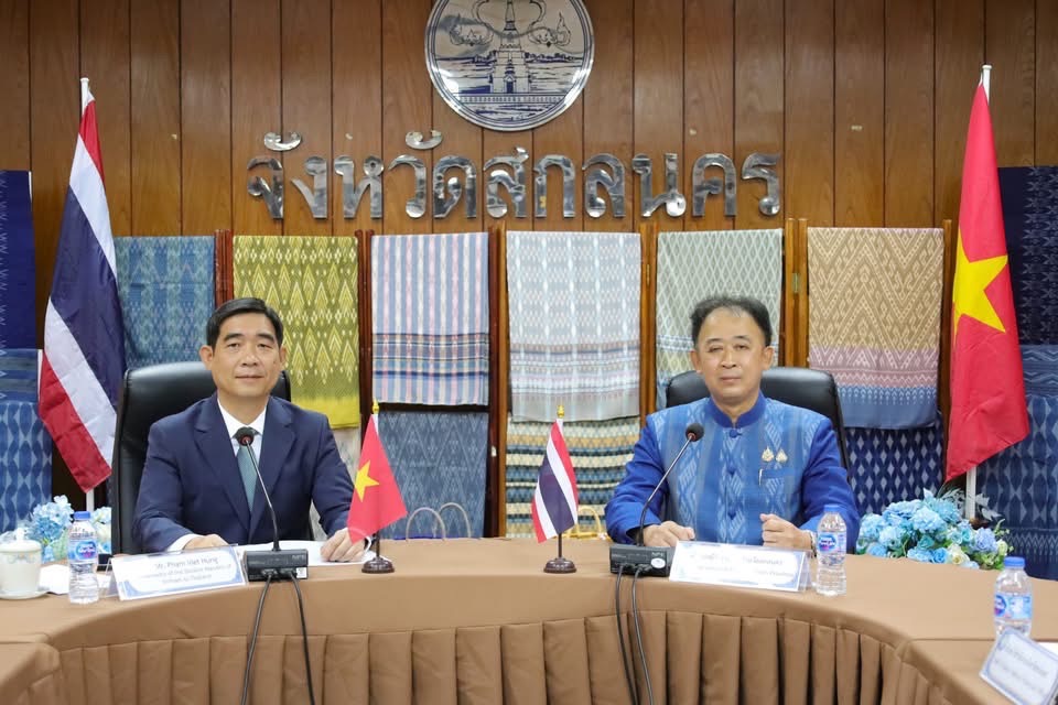 พช. สกลนคร:ร่วมให้การต้อนรับ เอกอัครราชทูตเวียดนามประจำประเทศไทย และคณะ เยือนจังหวัดสกลนคร   