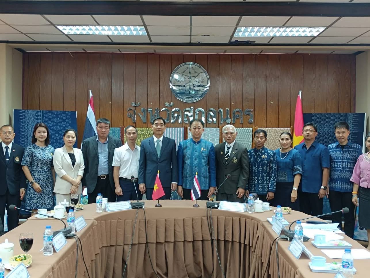 พช. สกลนคร:ร่วมให้การต้อนรับ เอกอัครราชทูตเวียดนามประจำประเทศไทย และคณะ เยือนจังหวัดสกลนคร   