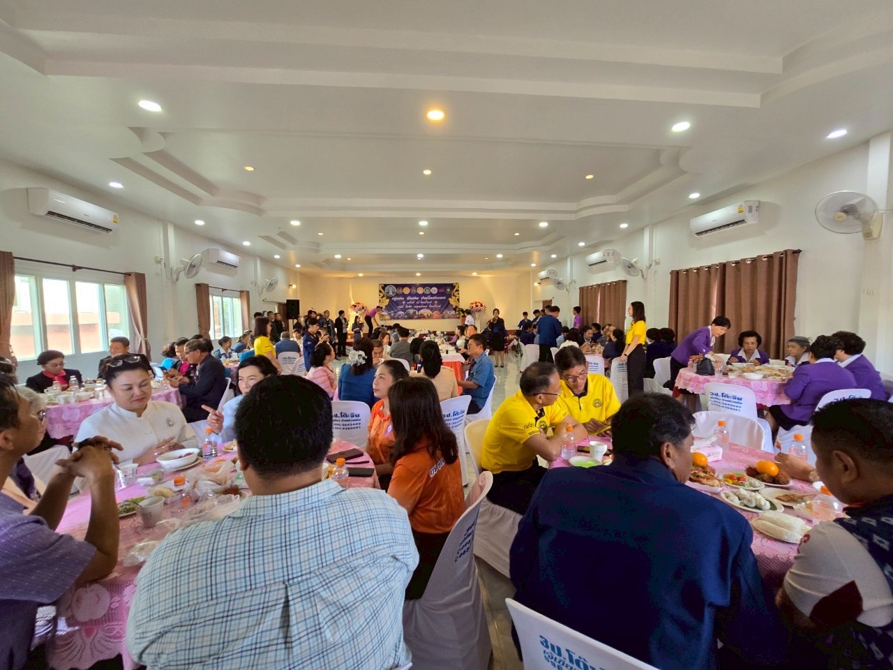 พช.สกลนคร:ร่วมกิจกรรมสภากาแฟ “อยู่สกล รักสกล ทำเพื่อสกลนคร” ครั้งที่ 5 ประจำปี 2568 เพื่อกระชับความร่วมมือ สานสัมพันธ์ทุกภาคส่วนในการพัฒนา จ.สกลนคร
