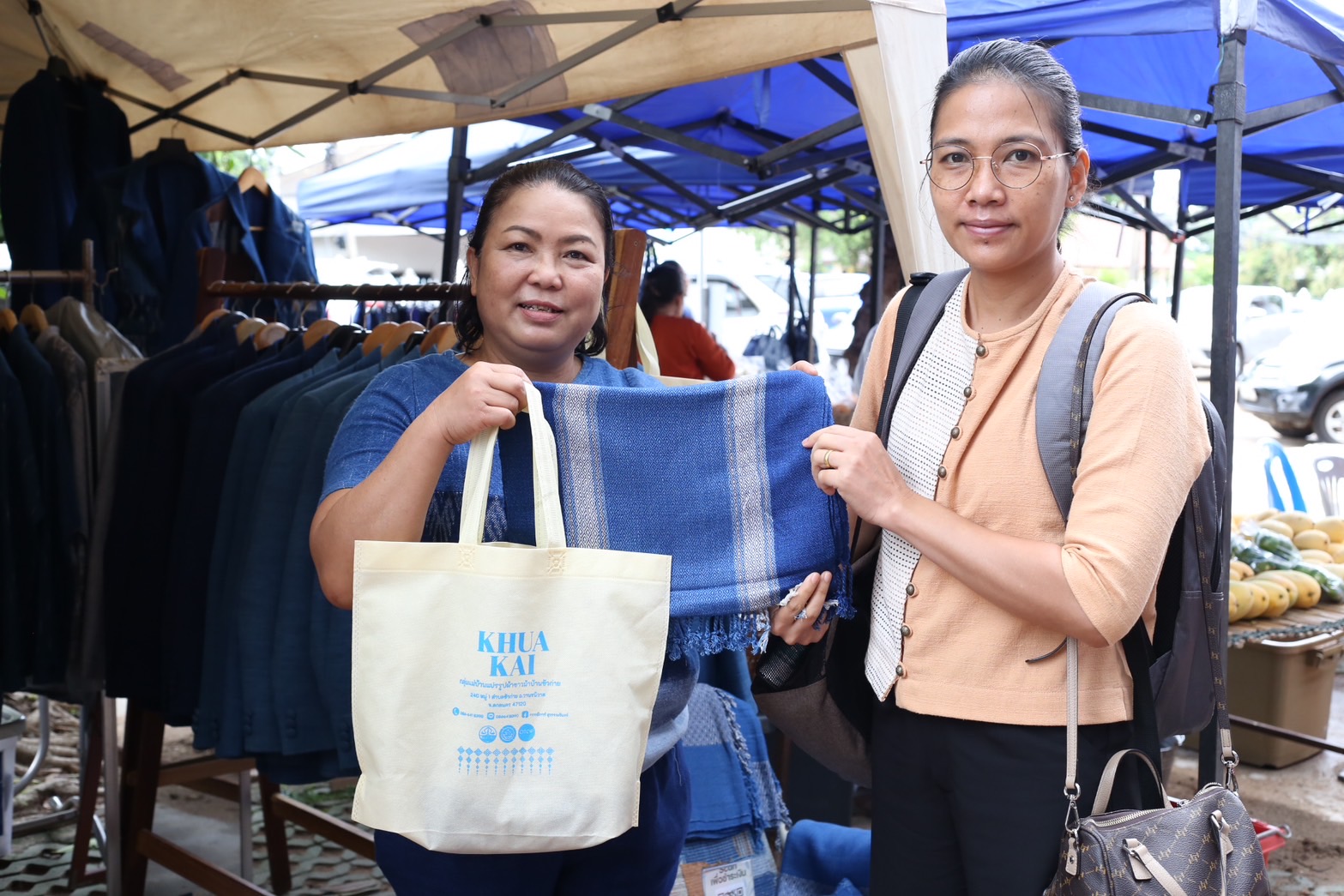พช.สกลนคร : ชวน อุดหนุนสินค้า OTOP เพื่อสร้างงาน สร้างรายได้ ให้ประชาชนคนสกลนคร