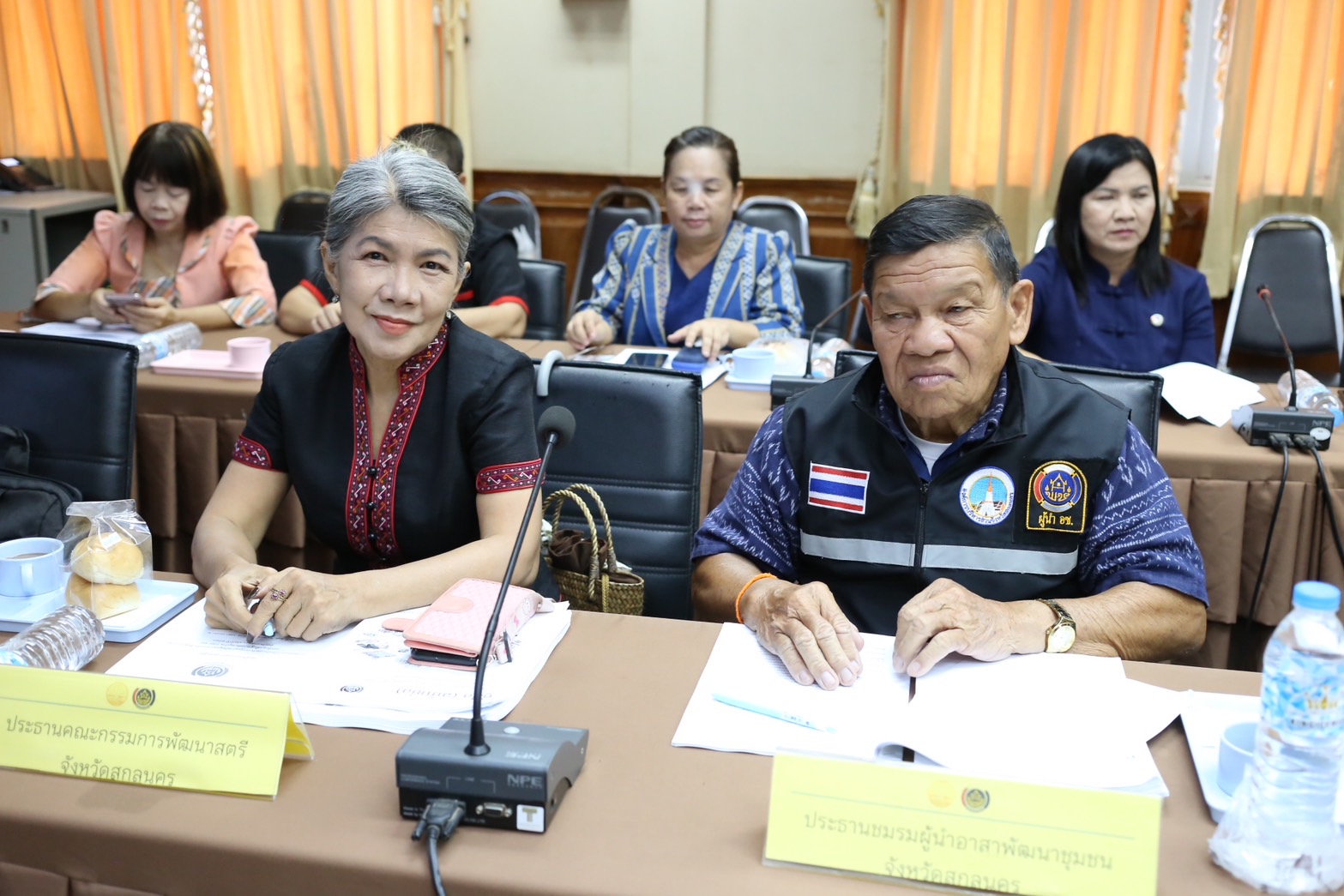 จังหวัดสกลนคร: นำเสนอผลการจัดเก็บและรับรองคุณภาพข้อมูลความจำเป็นพื้นฐาน (จปฐ.) และข้อมูลพื้นฐานระดับหมู่บ้าน (กชช 2 ค) ประจำปี 2568