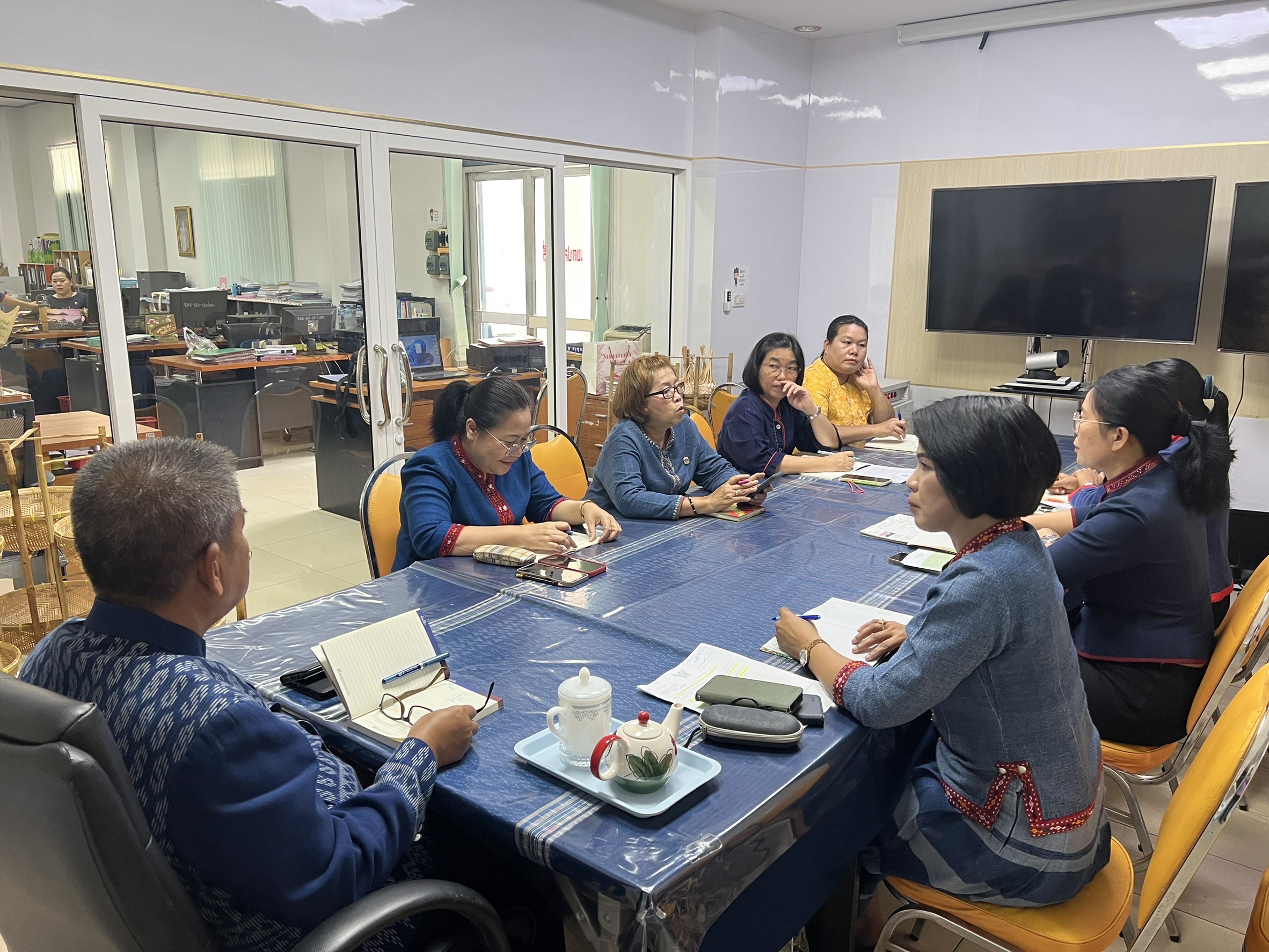 🎯พช.สกลนคร : ประชุมแม่ทัพเร่งขับเคลื่อนภารกิจสำคัญ มุ่งยกระดับงานให้มีประสิทธิภาพ สร้างสุขการทำงาน พร้อมรับมือความท้าทาย