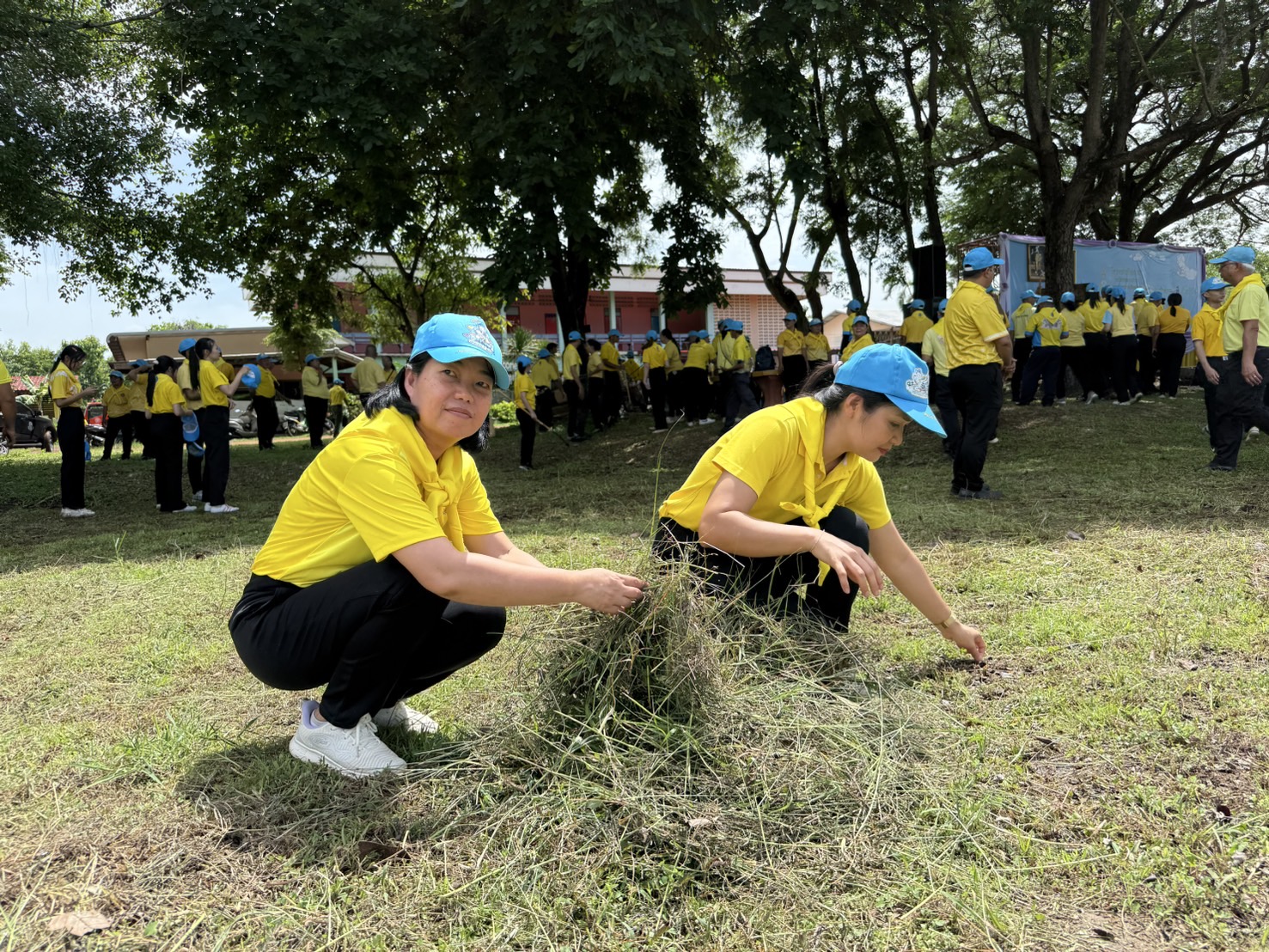 จ.สกลนคร จัดกิจกรรมจิตอาสาพัฒนา เนื่องในโอกาสวันเฉลิมพระชนมพรรษา สมเด็จพระนางเจ้าฯ พระบรมราชินี 3 มิถุนายน 2568