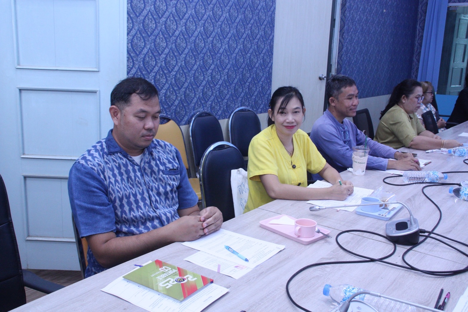 พช.สกลนคร:จัดประชุมคณะทำงานพิจารณาตัวชี้วัดและค่าเป้าหมายการประเมินผลการปฏิบัติราชการ ของสำนักงานพัฒนาชุมชนจังหวัดสกลนคร ประจำปีงบประมาณ พ.ศ. 2568