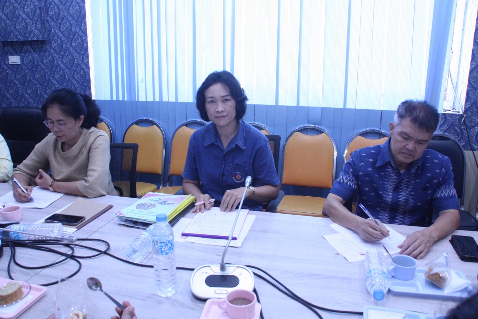 พช.สกลนคร:จัดประชุมคณะทำงานพิจารณาตัวชี้วัดและค่าเป้าหมายการประเมินผลการปฏิบัติราชการ ของสำนักงานพัฒนาชุมชนจังหวัดสกลนคร ประจำปีงบประมาณ พ.ศ. 2568