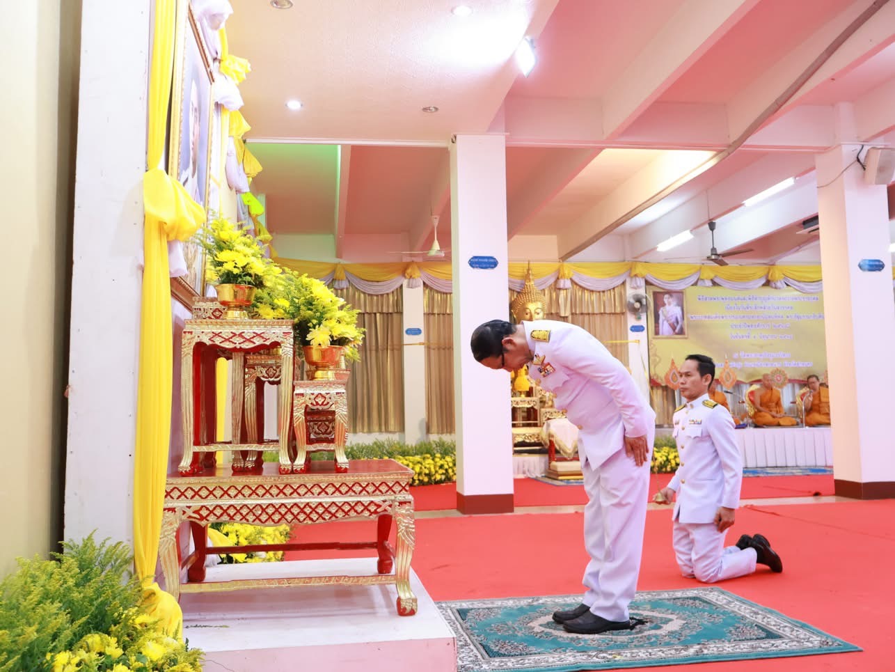 จังหวัดสกลนคร:จัดพิธีสวดพระพุทธมนต์และทำบุญตักบาตร เนื่องในวันที่ระลึกคล้ายวันสวรรคต พระบาทสมเด็จพระปรเมนทรมหาอานันทมหิดล พระอัฐมรามาธิบดินทร ประจำปี 2568
