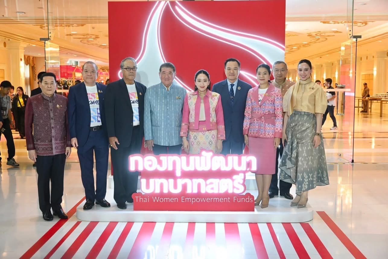 จังหวัดสกลนคร : ร่วมพิธีเปิดโครงการ “พลังสตรีเพื่อการพัฒนา เสริมสร้างโอกาส สร้างอนาคต” เดินหน้าพลิกโฉมกองทุนฯ ฝึกทักษะสร้างแบรนด์-ออนไลน์-AI ให้สตรี