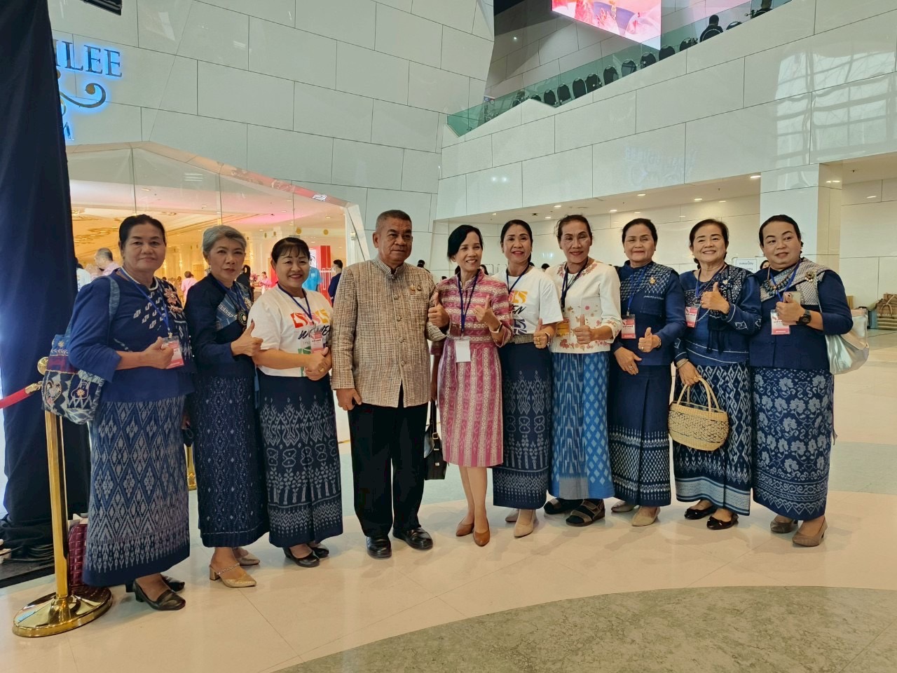 จังหวัดสกลนคร : ร่วมพิธีเปิดโครงการ “พลังสตรีเพื่อการพัฒนา เสริมสร้างโอกาส สร้างอนาคต” เดินหน้าพลิกโฉมกองทุนฯ ฝึกทักษะสร้างแบรนด์-ออนไลน์-AI ให้สตรี