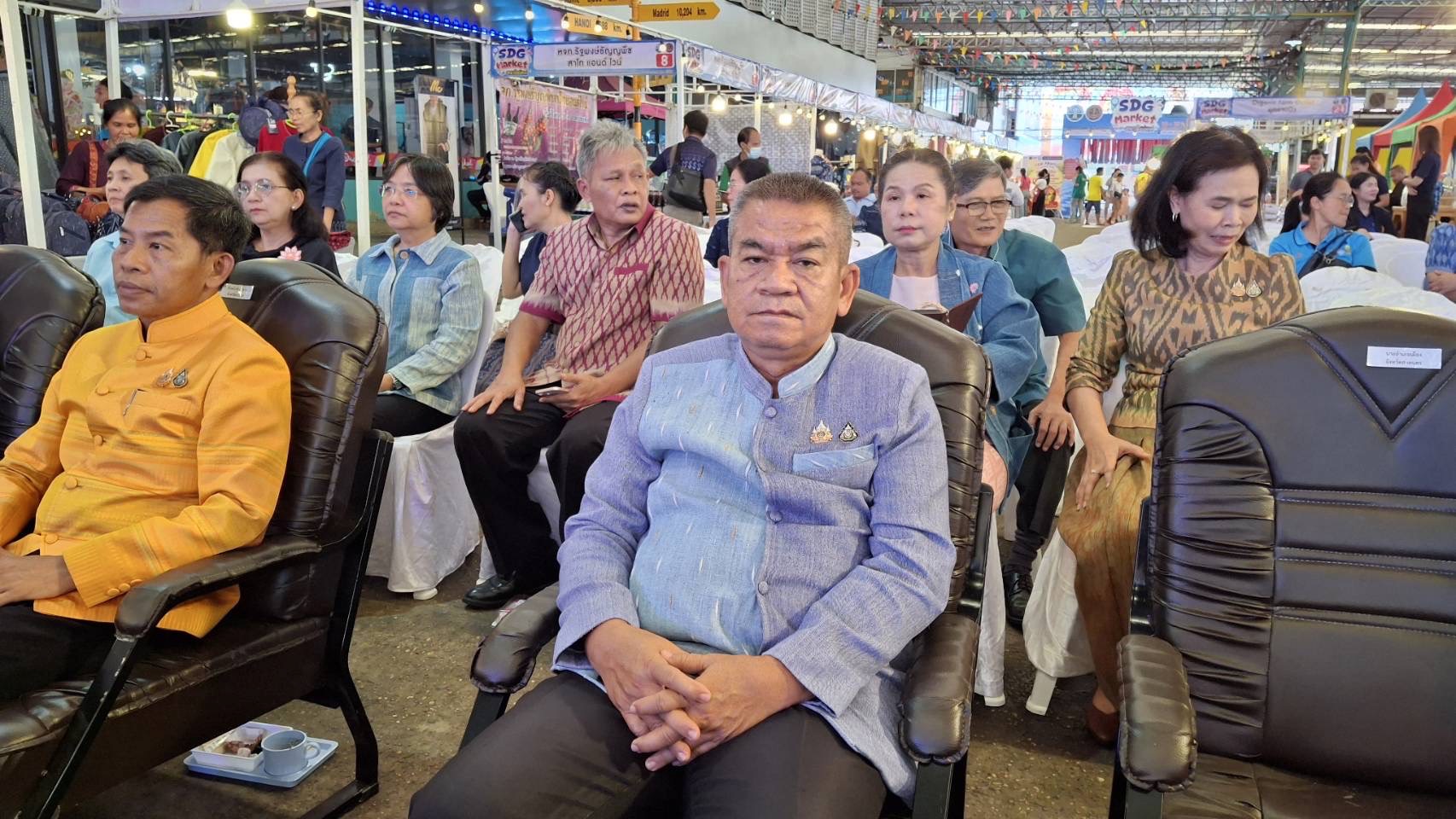 พช. สกลนคร ร่วมพิธีเปิดงาน “SDG Market@พาณิชย์สกล” หนุนการค้าภาคอีสาน เชื่อมเศรษฐกิจลุ่มแม่น้ำโขง