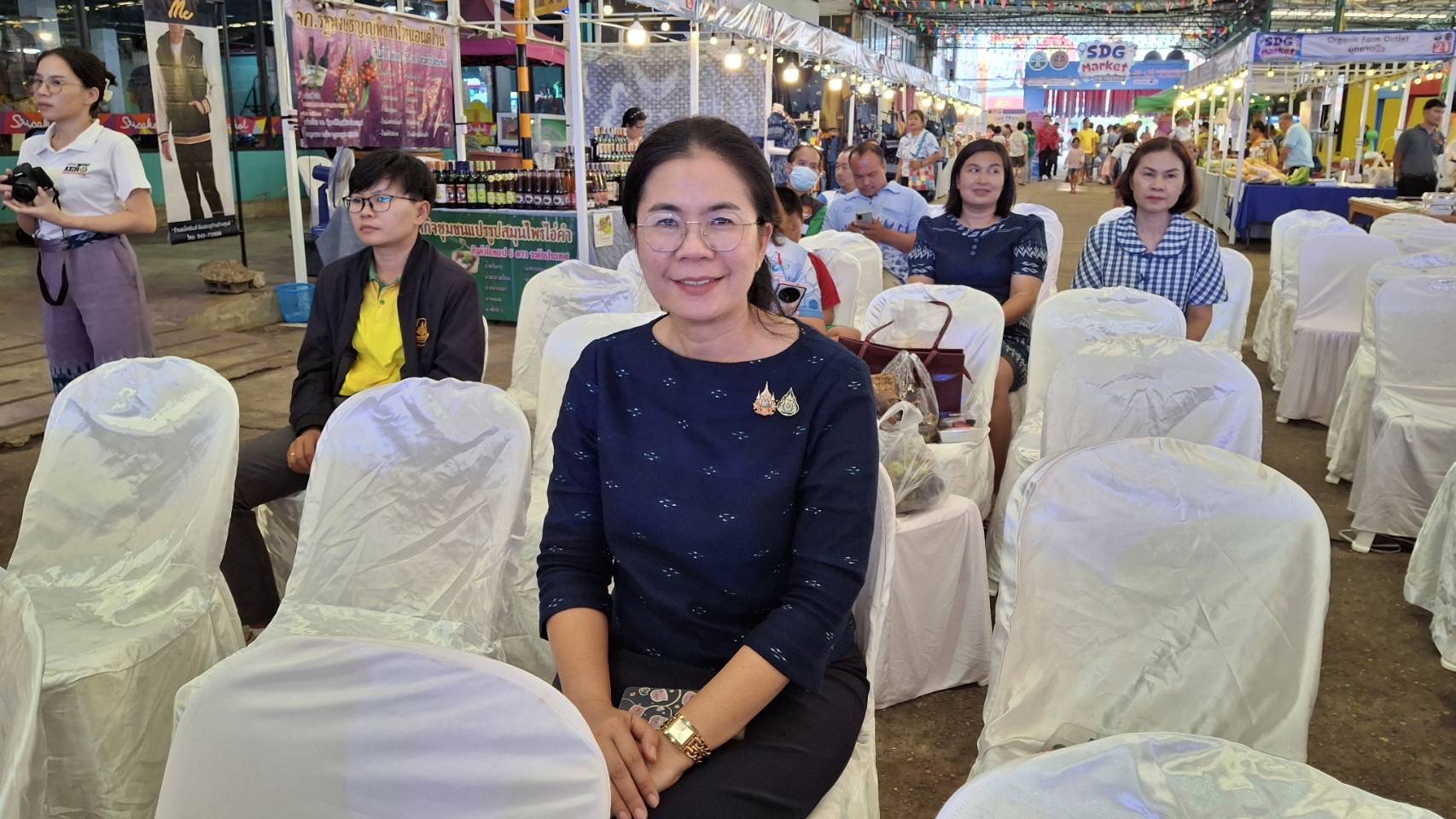 พช. สกลนคร ร่วมพิธีเปิดงาน “SDG Market@พาณิชย์สกล” หนุนการค้าภาคอีสาน เชื่อมเศรษฐกิจลุ่มแม่น้ำโขง