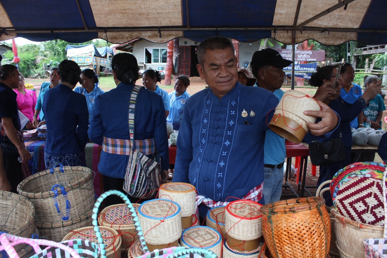 จังหวัดสกลนคร : คัดสรรกิจกรรมพัฒนาชุมชนดีเด่น ประเภท หมู่บ้านเศรษฐกิจพอเพียง “อยู่เย็น เป็นสุข” ดีเด่นระดับจังหวัด ประจำปี2568