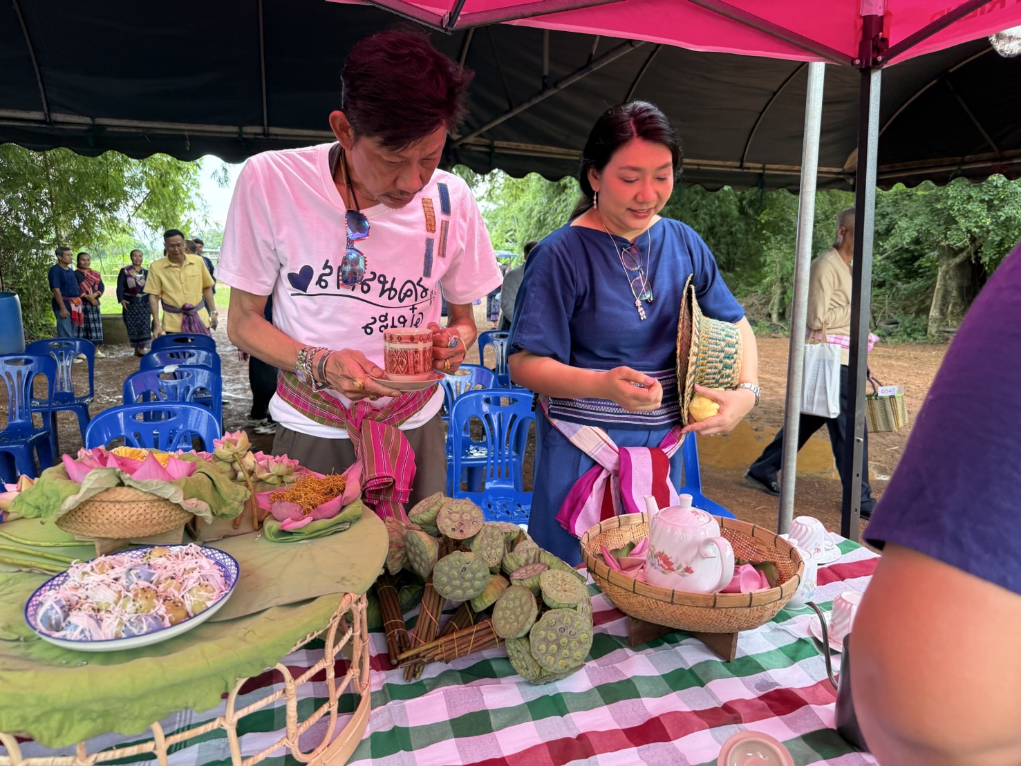 จังหวัดสกลนคร : คัดสรรกิจกรรมพัฒนาชุมชนดีเด่น ประเภท หมู่บ้านเศรษฐกิจพอเพียง “อยู่เย็น เป็นสุข” ดีเด่นระดับจังหวัด ประจำปี2568