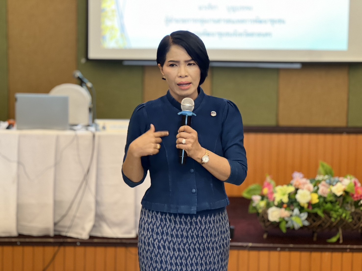 พช. สกลนคร : เดินหน้าส่งเสริมสนับสนุนสัมมาชีพชุมชนแก่เยาวชนกลุ่มเสี่ยงหรือผู้ผ่านการบำบัด