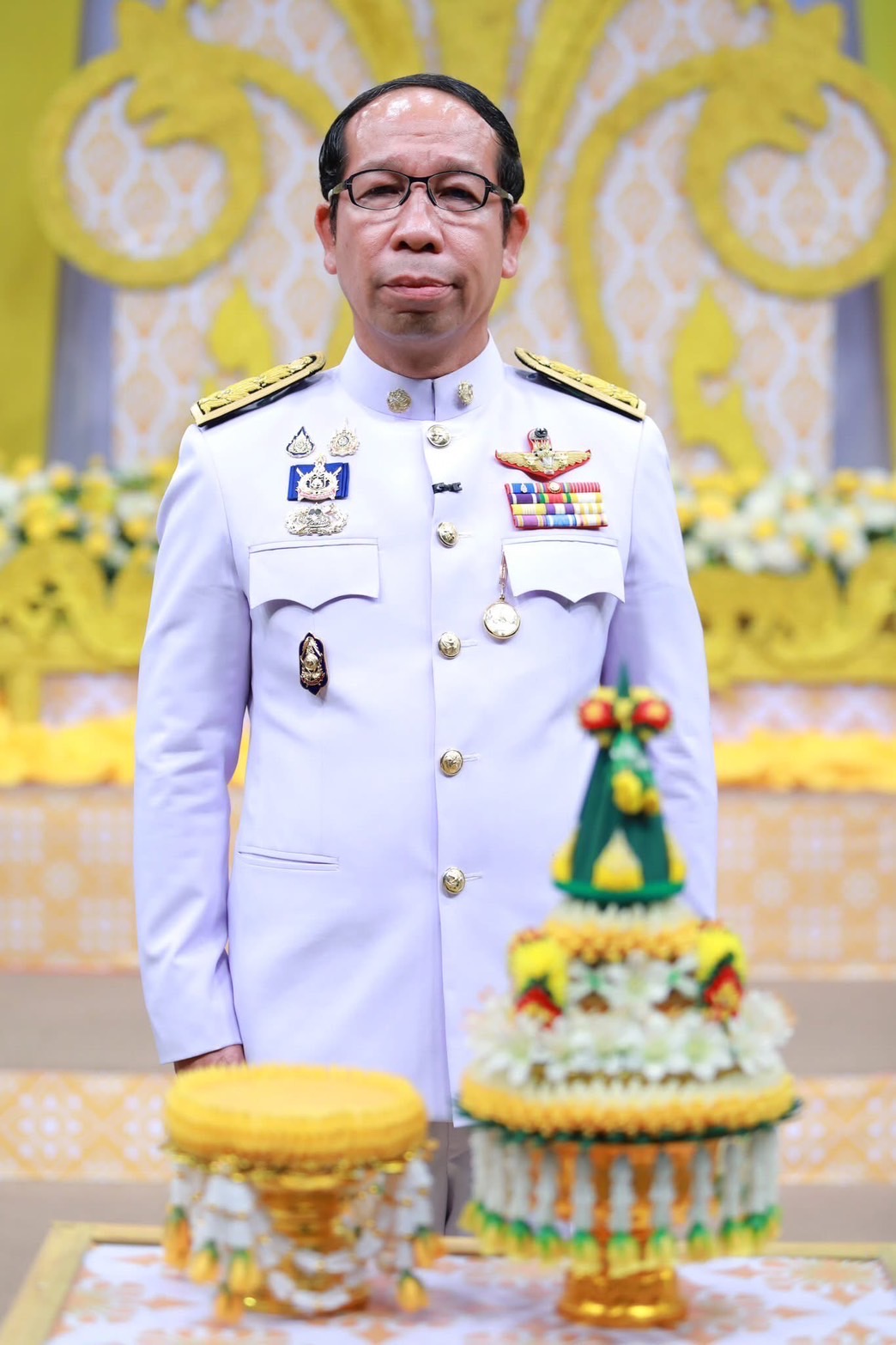 ผู้ว่าราชการจังหวัดสกลนคร:นำทีมหัวหน้าส่วนราชการ บันทึกเทปถวายพระพร เนื่องในโอกาสวันเฉลิมพระชนมพรรษาพระ บาท สมเด็จพระวชิรเกล้าเจ้าอยู่หัว