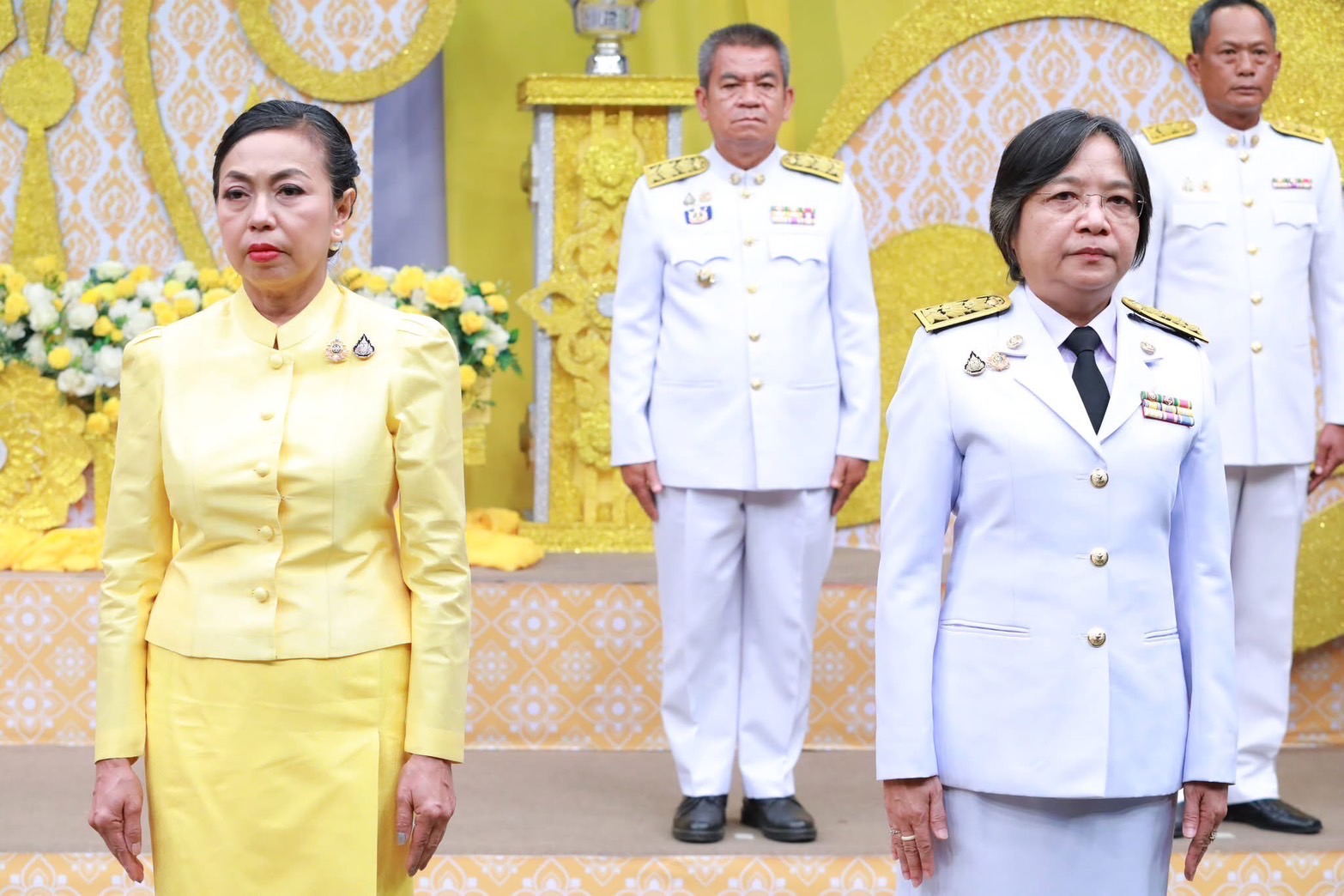 ผู้ว่าราชการจังหวัดสกลนคร:นำทีมหัวหน้าส่วนราชการ บันทึกเทปถวายพระพร เนื่องในโอกาสวันเฉลิมพระชนมพรรษาพระ บาท สมเด็จพระวชิรเกล้าเจ้าอยู่หัว
