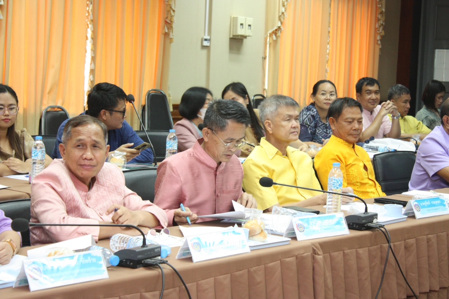 พช.สกลนคร : ประชุมผู้บริหารและนักวิชาการพัฒนาชุมชนจังหวัดสกลนคร ครั้งที่ 6/2568