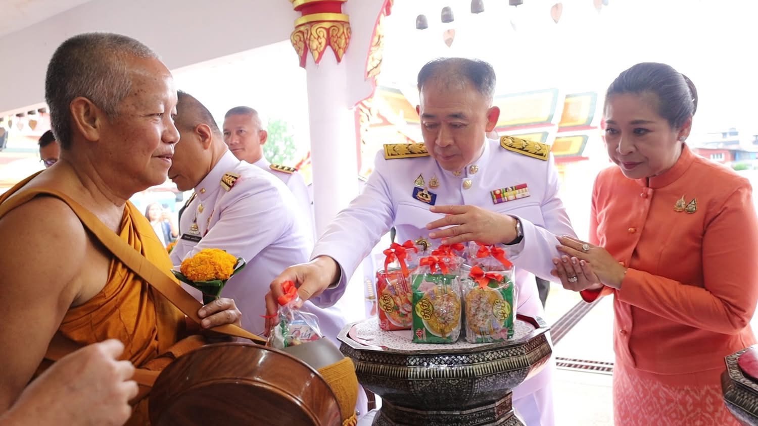จังหวัดสกลนคร : จัดพิธีเจริญพระพุทธมนต์ ตักบาตรพระสงฆ์ ถวายพระพร เฉลิมพระเกียรติสมเด็จพระเจ้าน้องนางเธอเจ้าฟ้าจุฬาภรณวลัยลักษณ์ อัครราชกุมารี กรมพระศรีสวางควัฒน วรขัตติยราชนารี เนื่องในโอกาสวันคล้ายวันประสูติ  4 กรกฎาคม 2568