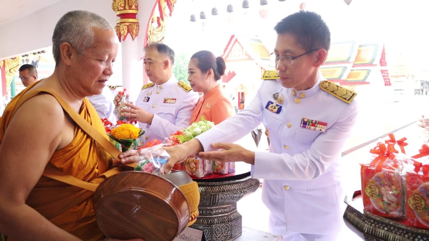 จังหวัดสกลนคร : จัดพิธีเจริญพระพุทธมนต์ ตักบาตรพระสงฆ์ ถวายพระพร เฉลิมพระเกียรติสมเด็จพระเจ้าน้องนางเธอเจ้าฟ้าจุฬาภรณวลัยลักษณ์ อัครราชกุมารี กรมพระศรีสวางควัฒน วรขัตติยราชนารี เนื่องในโอกาสวันคล้ายวันประสูติ  4 กรกฎาคม 2568