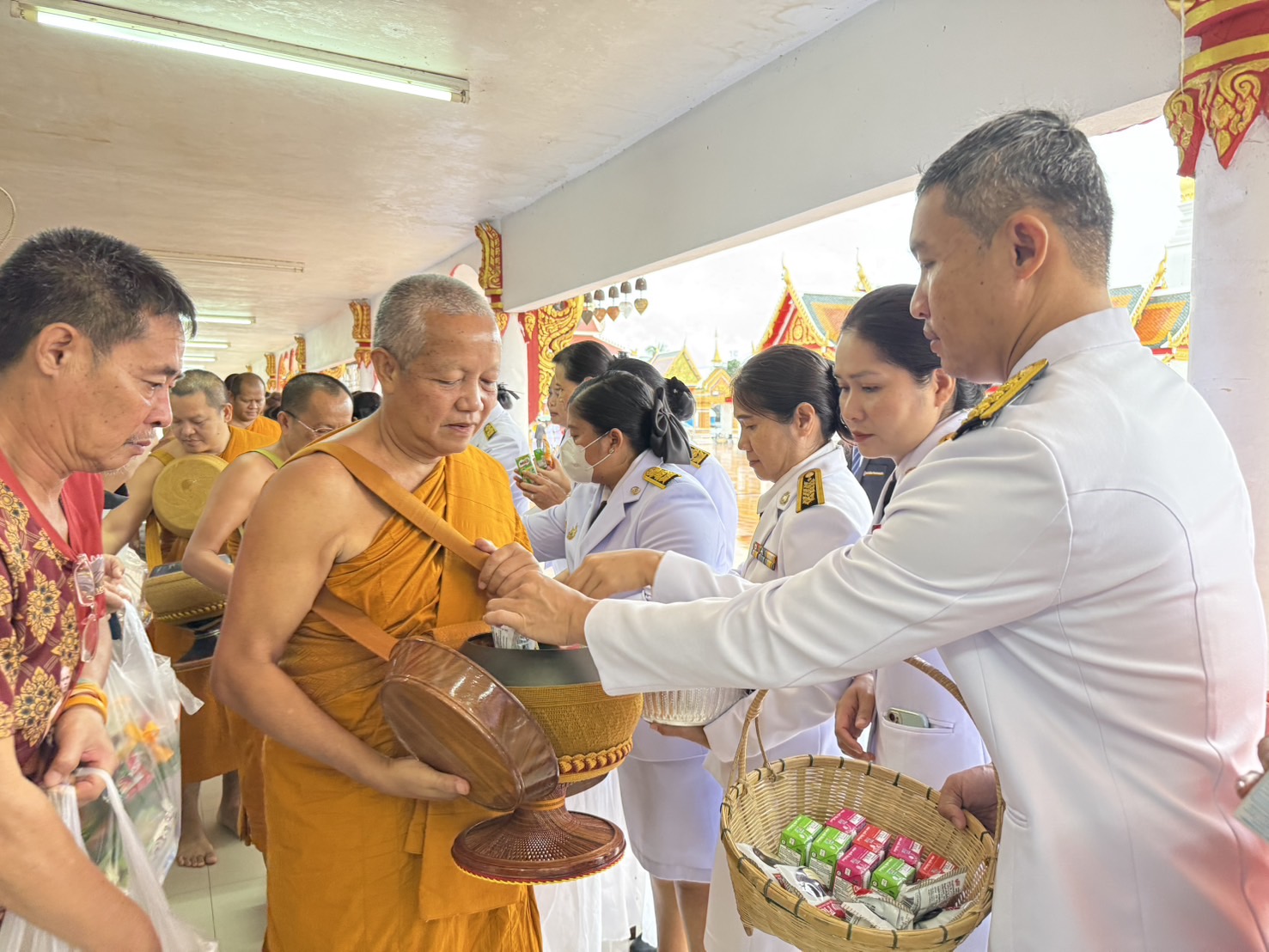 จังหวัดสกลนคร : จัดพิธีเจริญพระพุทธมนต์ ตักบาตรพระสงฆ์ ถวายพระพร เฉลิมพระเกียรติสมเด็จพระเจ้าน้องนางเธอเจ้าฟ้าจุฬาภรณวลัยลักษณ์ อัครราชกุมารี กรมพระศรีสวางควัฒน วรขัตติยราชนารี เนื่องในโอกาสวันคล้ายวันประสูติ  4 กรกฎาคม 2568