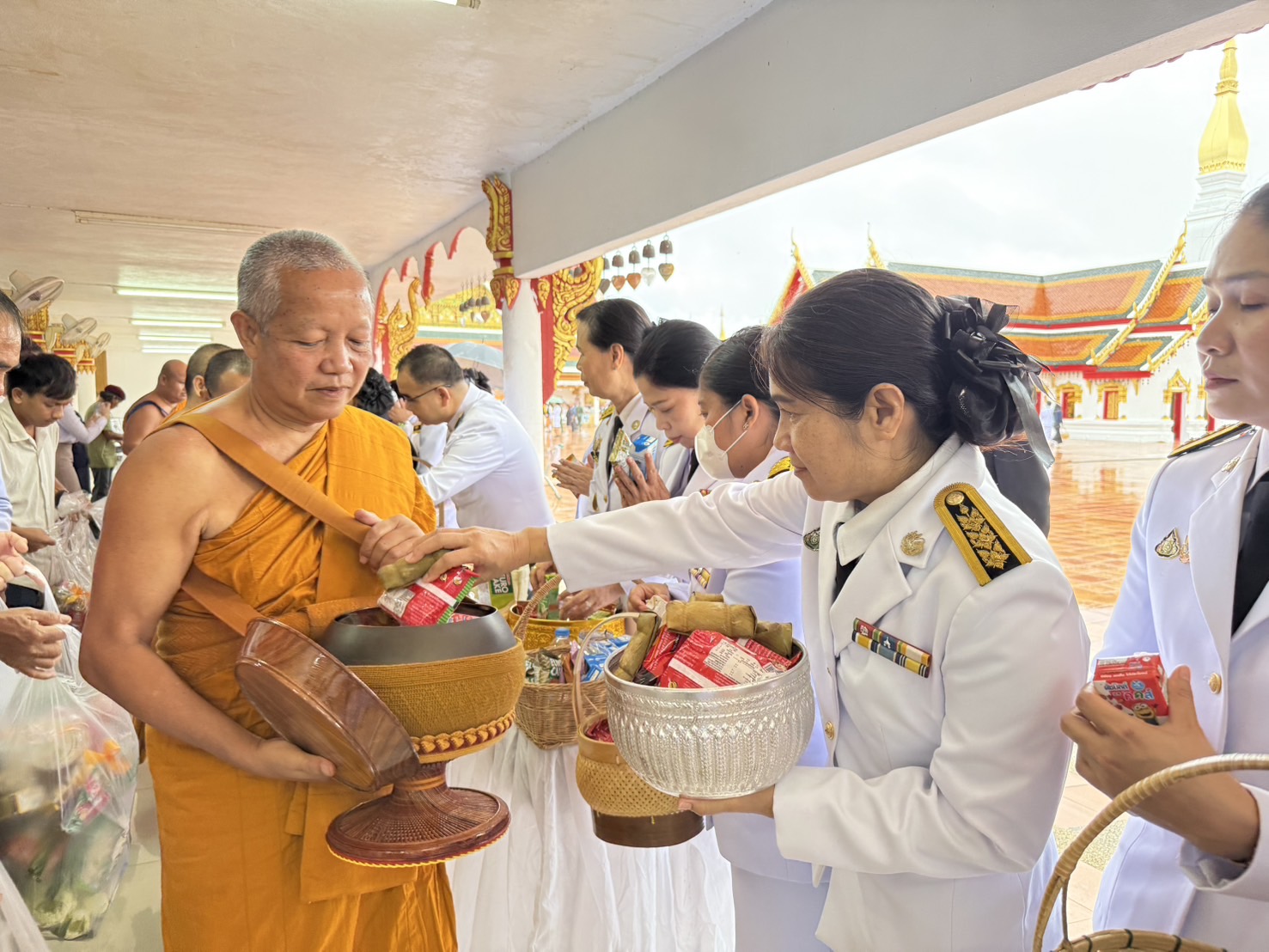 จังหวัดสกลนคร : จัดพิธีเจริญพระพุทธมนต์ ตักบาตรพระสงฆ์ ถวายพระพร เฉลิมพระเกียรติสมเด็จพระเจ้าน้องนางเธอเจ้าฟ้าจุฬาภรณวลัยลักษณ์ อัครราชกุมารี กรมพระศรีสวางควัฒน วรขัตติยราชนารี เนื่องในโอกาสวันคล้ายวันประสูติ  4 กรกฎาคม 2568