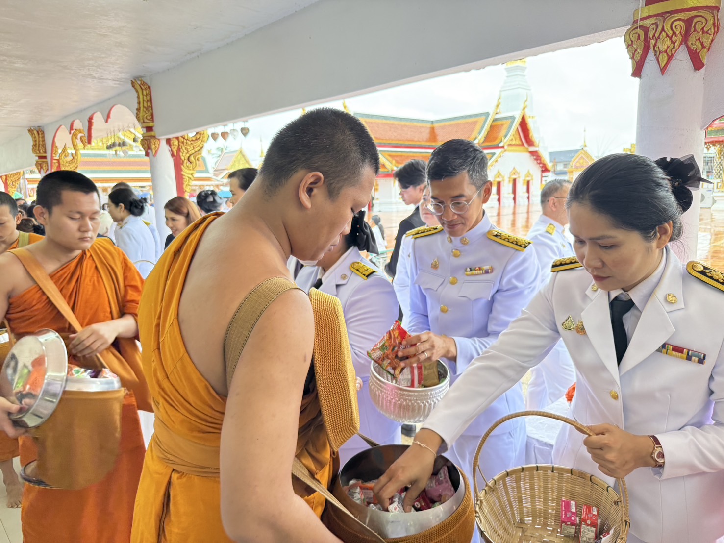 จังหวัดสกลนคร : จัดพิธีเจริญพระพุทธมนต์ ตักบาตรพระสงฆ์ ถวายพระพร เฉลิมพระเกียรติสมเด็จพระเจ้าน้องนางเธอเจ้าฟ้าจุฬาภรณวลัยลักษณ์ อัครราชกุมารี กรมพระศรีสวางควัฒน วรขัตติยราชนารี เนื่องในโอกาสวันคล้ายวันประสูติ  4 กรกฎาคม 2568